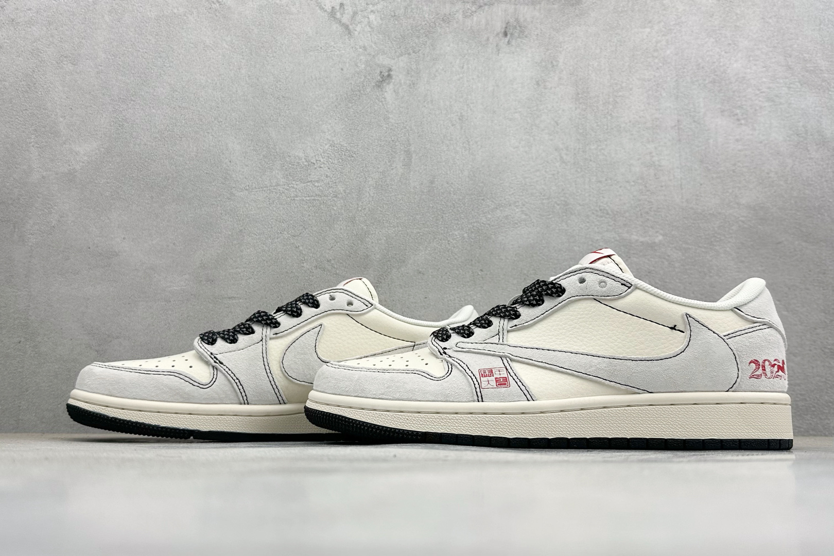 Air Jordan 1 Low AJ1 乔1 马年限定 高端定制 低帮倒钩复古篮球鞋 DX5688-002-Top High Quatity Cheap Sneakers Fashion Clothing Clothes Bags handbags Shoes of all Brand wholesale With The best Quality And Beautiful Price from China Factory Chinese suppliers wholesaler seller Air Jordan 1 Low AJ1 乔1 马年限定 高端定制 低帮倒钩复古篮球鞋 DX5688-002