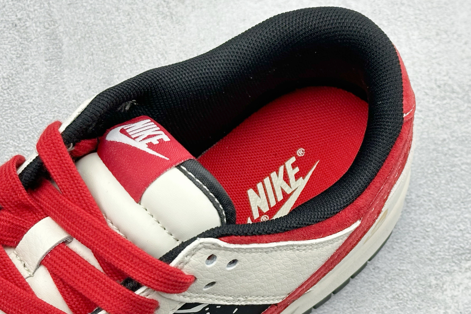 Nike Dunk Low Retro 马年限定 周年高端定制 低帮休闲板鞋 HG0026-007-Top High Quatity Cheap Sneakers Fashion Clothing Clothes Bags handbags Shoes of all Brand wholesale With The best Quality And Beautiful Price from China Factory Chinese suppliers wholesaler seller Nike Dunk Low Retro 马年限定 周年高端定制 低帮休闲板鞋 HG0026-007