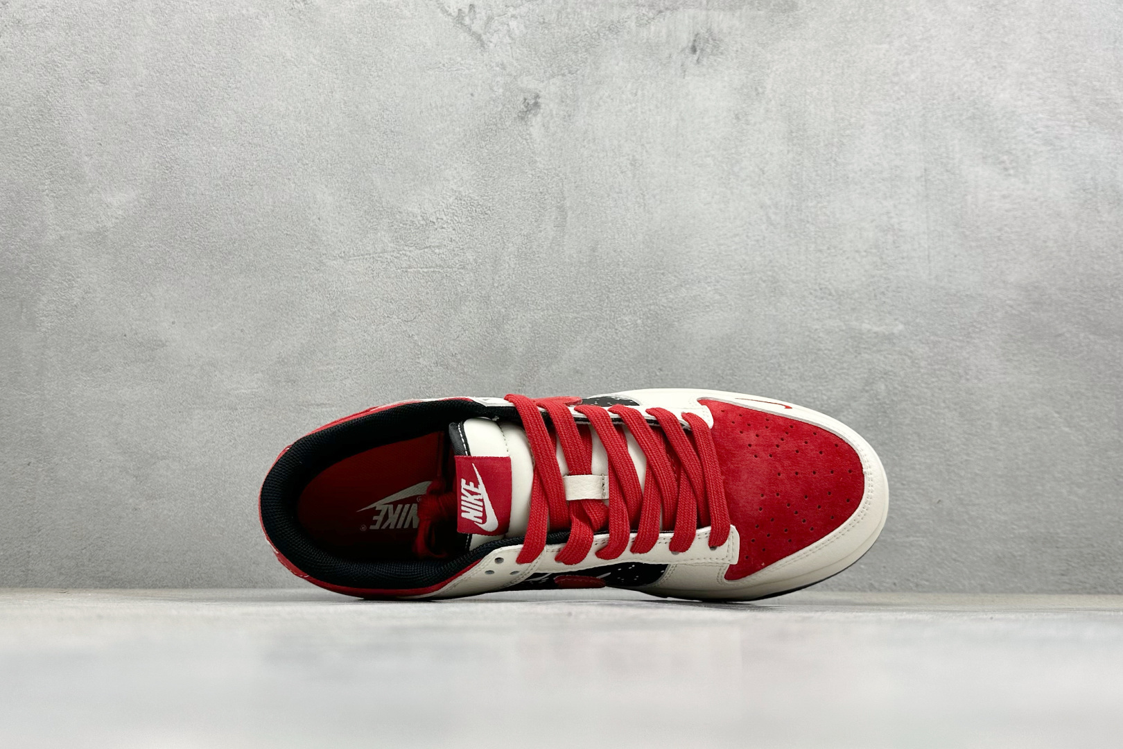 Nike Dunk Low Retro 马年限定 周年高端定制 低帮休闲板鞋 HG0026-007-Top High Quatity Cheap Sneakers Fashion Clothing Clothes Bags handbags Shoes of all Brand wholesale With The best Quality And Beautiful Price from China Factory Chinese suppliers wholesaler seller Nike Dunk Low Retro 马年限定 周年高端定制 低帮休闲板鞋 HG0026-007