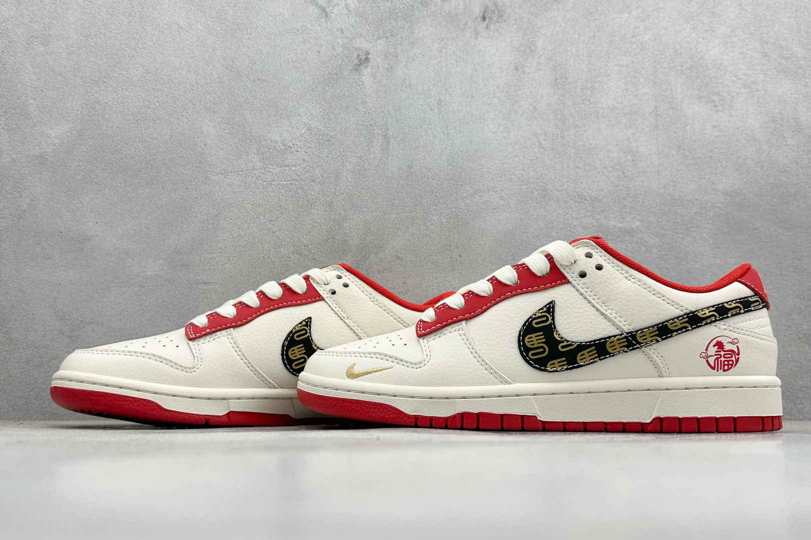 Nike Dunk Low Retro 马年限定 周年高端定制 低帮休闲板鞋 HG0026-010 Nike Dunk Low Retro 马年限定 周年高端定制 低帮休闲板鞋 HG0026-010