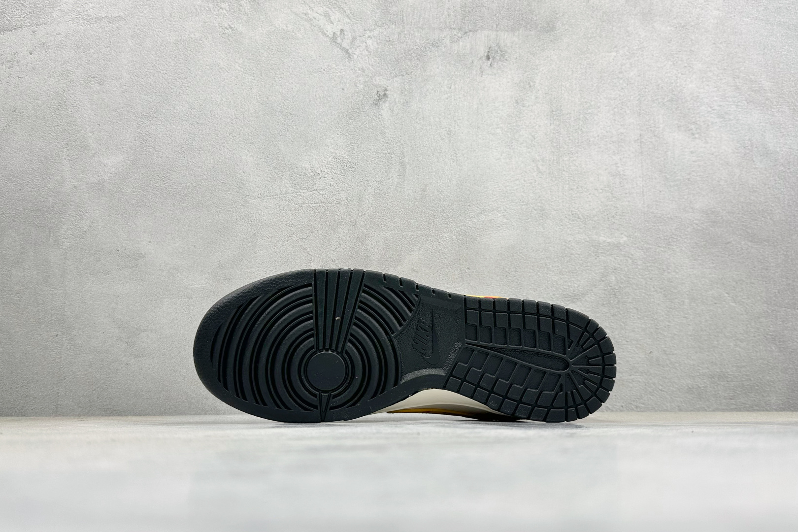 Nike Dunk Low Retro 马年限定 周年高端定制 低帮休闲板鞋 HT6998-126-Top High Quatity Cheap Sneakers Fashion Clothing Clothes Bags handbags Shoes of all Brand wholesale With The best Quality And Beautiful Price from China Factory Chinese suppliers wholesaler seller Nike Dunk Low Retro 马年限定 周年高端定制 低帮休闲板鞋 HT6998-126