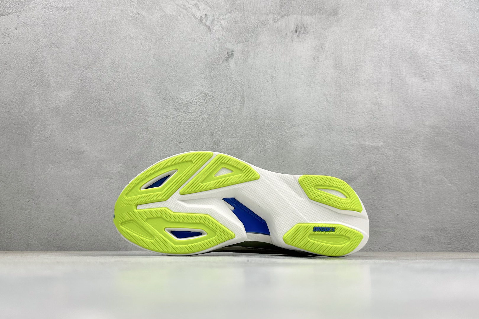 Z版Brooks布鲁克斯 Hyperion Max 3 网面耐磨透气休闲跑步鞋 110520-1D-163