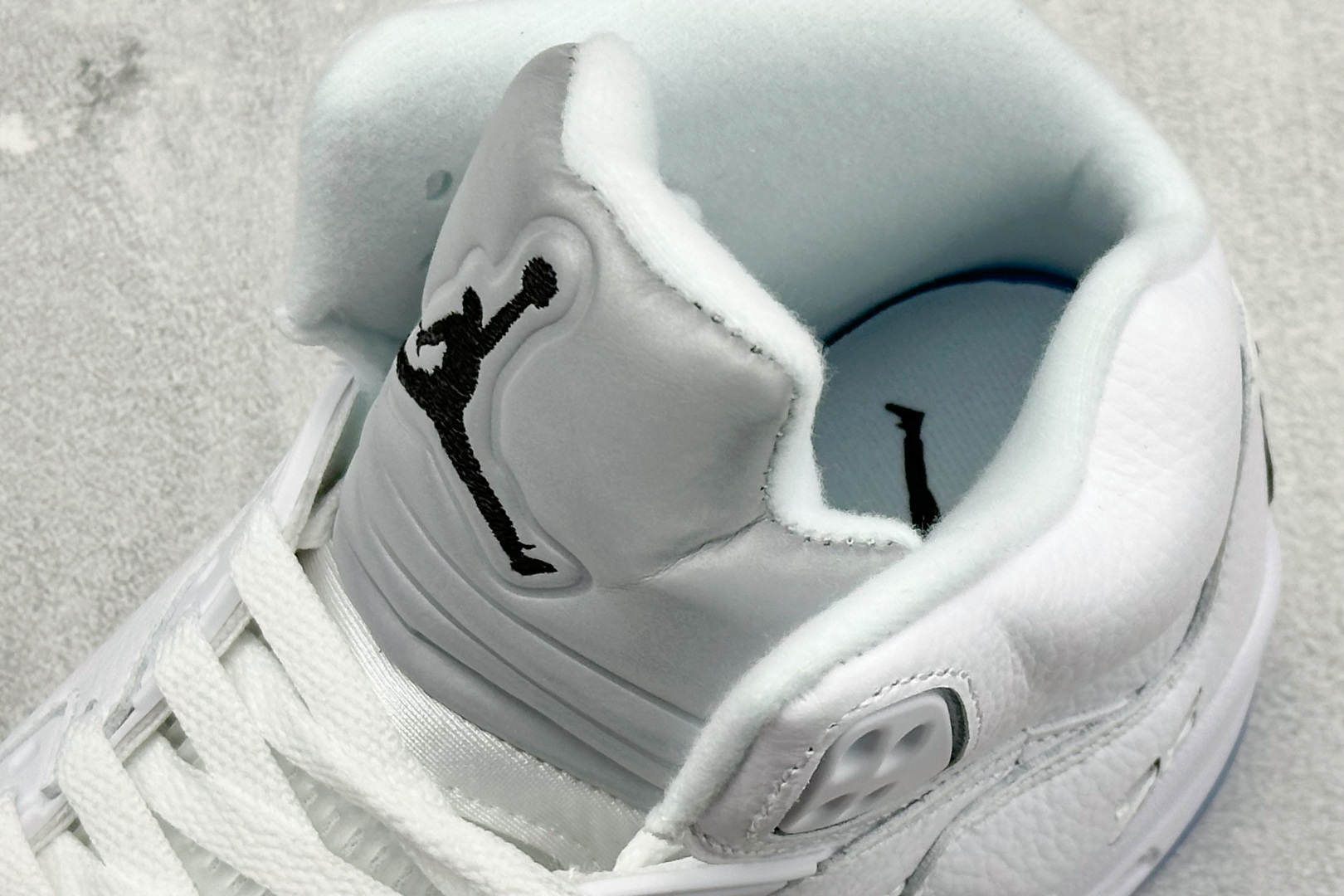 KW版Air Jordan 5 Retro 中帮复古篮球鞋 Air Jordan 5 Retro是耐克经典的中帮复古篮球鞋 HQ7978-103-Top High Quatity Cheap Sneakers Fashion Clothing Clothes Bags handbags Shoes of all Brand wholesale With The best Quality And Beautiful Price from China Factory Chinese suppliers wholesaler seller KW版Air Jordan 5 Retro 中帮复古篮球鞋 Air Jordan 5 Retro是耐克经典的中帮复古篮球鞋 HQ7978-103