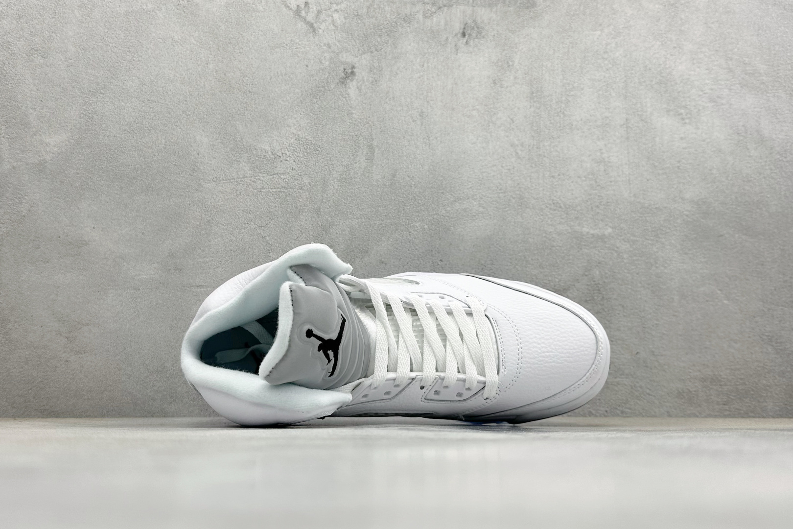 KW版Air Jordan 5 Retro 中帮复古篮球鞋 Air Jordan 5 Retro是耐克经典的中帮复古篮球鞋 HQ7978-103-Top High Quatity Cheap Sneakers Fashion Clothing Clothes Bags handbags Shoes of all Brand wholesale With The best Quality And Beautiful Price from China Factory Chinese suppliers wholesaler seller KW版Air Jordan 5 Retro 中帮复古篮球鞋 Air Jordan 5 Retro是耐克经典的中帮复古篮球鞋 HQ7978-103