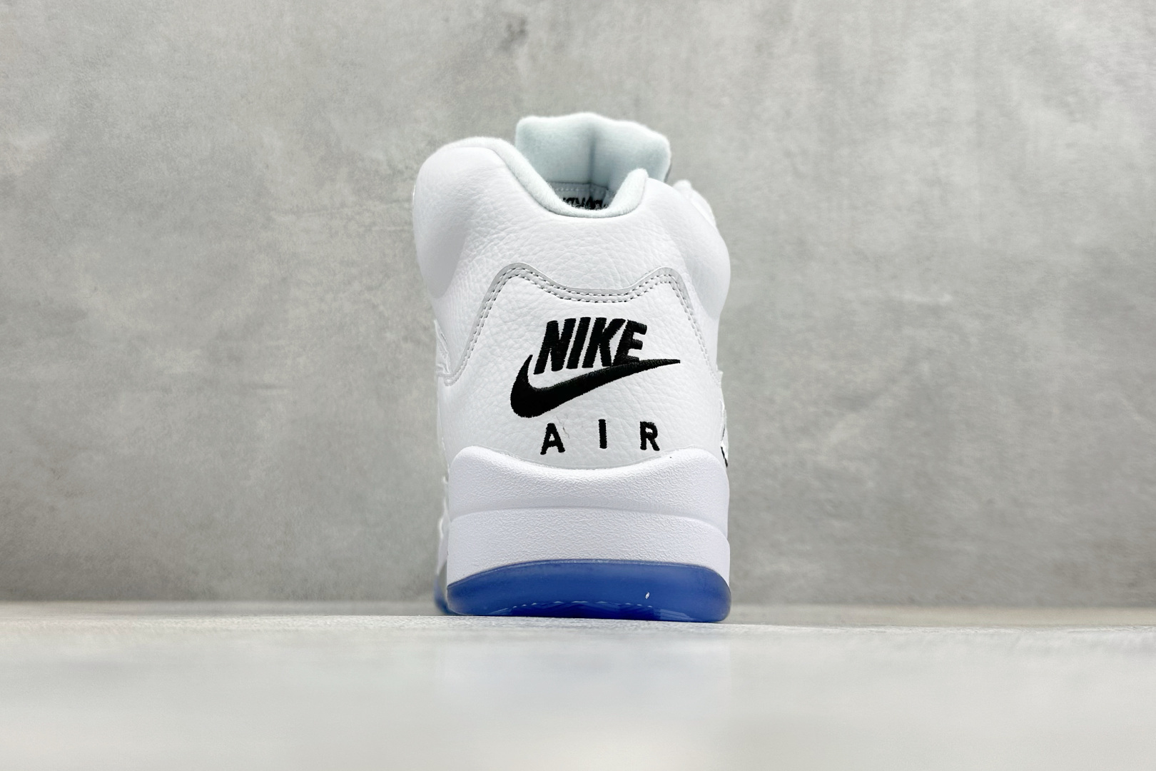 KW版Air Jordan 5 Retro 中帮复古篮球鞋 Air Jordan 5 Retro是耐克经典的中帮复古篮球鞋 HQ7978-103-Top High Quatity Cheap Sneakers Fashion Clothing Clothes Bags handbags Shoes of all Brand wholesale With The best Quality And Beautiful Price from China Factory Chinese suppliers wholesaler seller KW版Air Jordan 5 Retro 中帮复古篮球鞋 Air Jordan 5 Retro是耐克经典的中帮复古篮球鞋 HQ7978-103