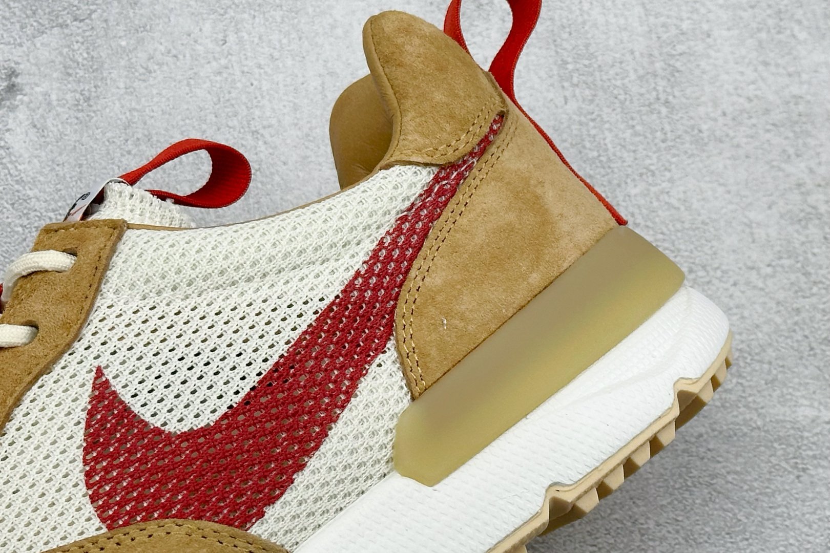 GX版Tom Sachs x Nike Craft Mars Yard 3.0 联名宇航员神游太空百搭休闲运动透气慢跑鞋 IF2885-100 GX版Tom Sachs x Nike Craft Mars Yard 3.0 联名宇航员神游太空百搭休闲运动透气慢跑鞋 IF2885-100
