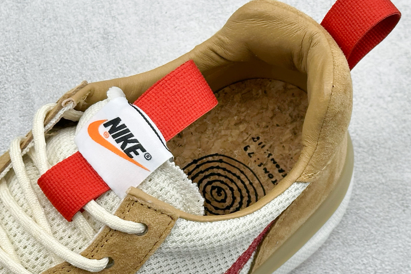 GX版Tom Sachs x Nike Craft Mars Yard 3.0 联名宇航员神游太空百搭休闲运动透气慢跑鞋 IF2885-100 GX版Tom Sachs x Nike Craft Mars Yard 3.0 联名宇航员神游太空百搭休闲运动透气慢跑鞋 IF2885-100