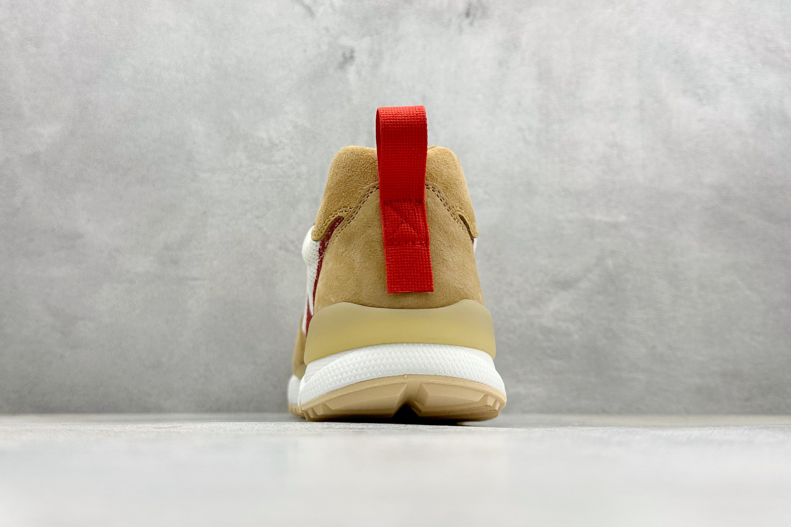 GX版Tom Sachs x Nike Craft Mars Yard 3.0 联名宇航员神游太空百搭休闲运动透气慢跑鞋 IF2885-100 GX版Tom Sachs x Nike Craft Mars Yard 3.0 联名宇航员神游太空百搭休闲运动透气慢跑鞋 IF2885-100