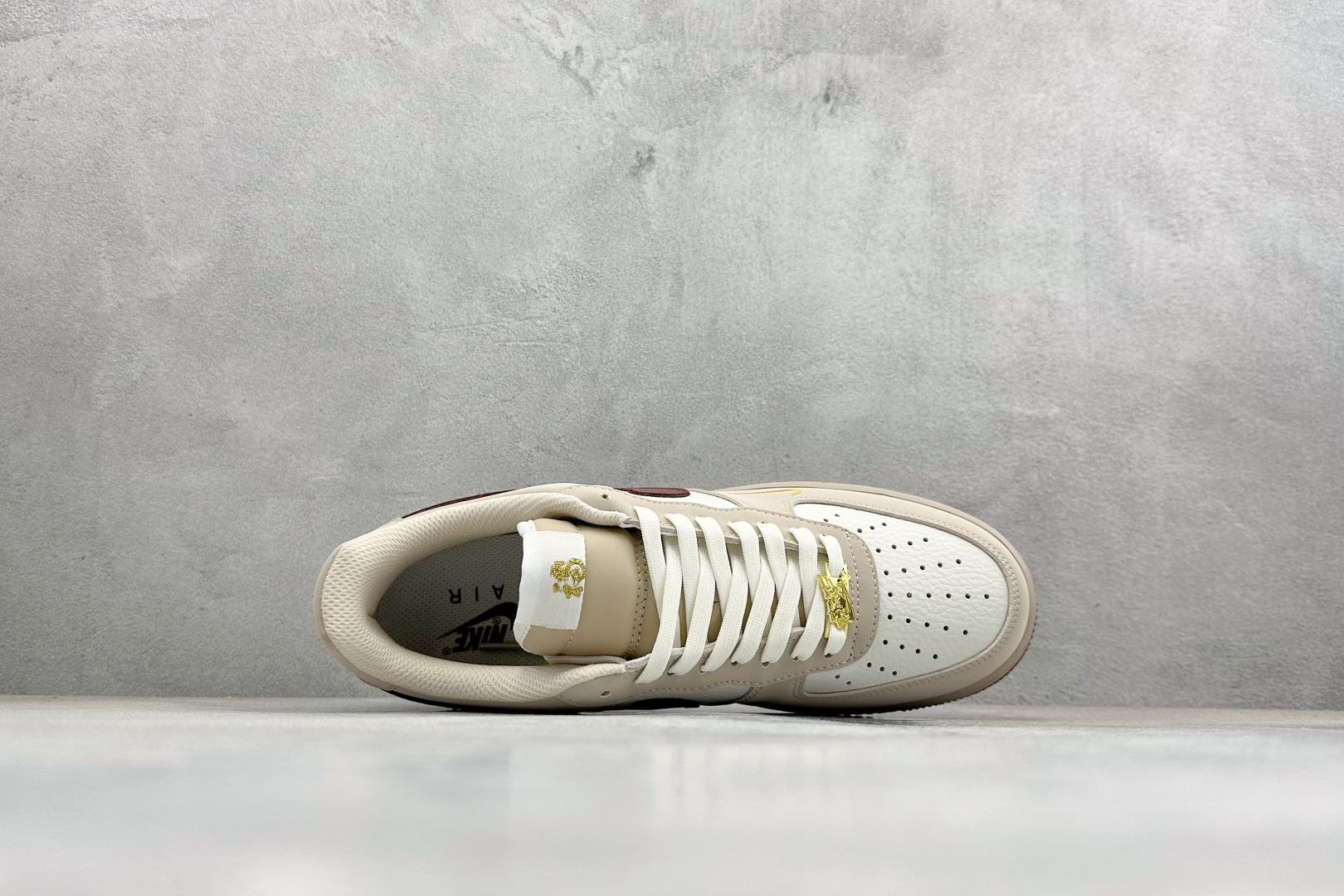 SC版Nike Air Force 1'07 Low 马年限定 米褐杏红 空军一号低帮休闲板鞋 NH0601-522 SC版Nike Air Force 1'07 Low 马年限定 米褐杏红 空军一号低帮休闲板鞋 NH0601-522