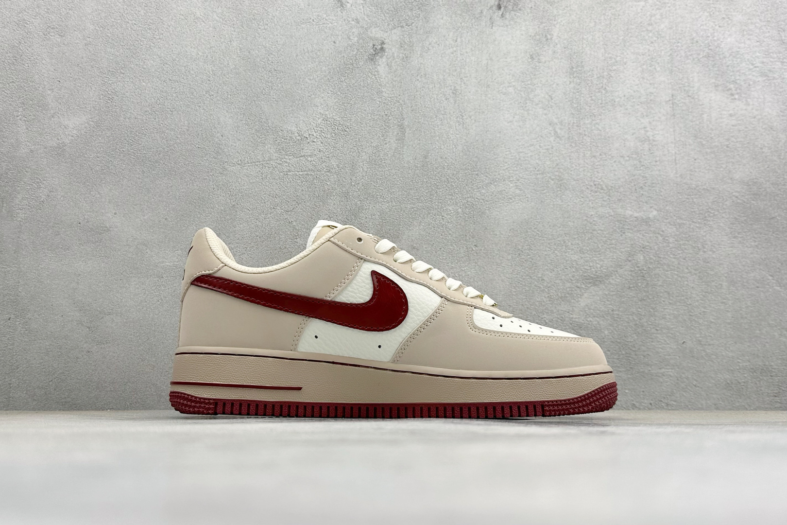 SC版Nike Air Force 1'07 Low 马年限定 米褐杏红 空军一号低帮休闲板鞋 NH0601-522 SC版Nike Air Force 1'07 Low 马年限定 米褐杏红 空军一号低帮休闲板鞋 NH0601-522
