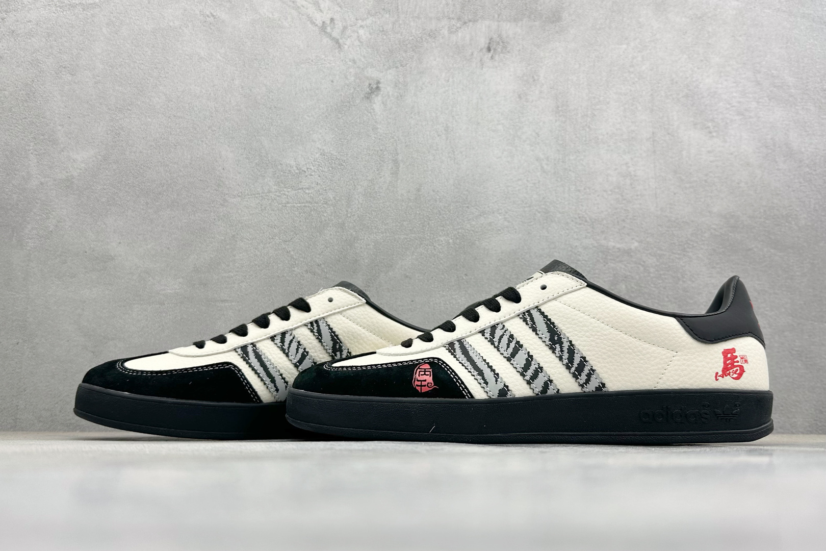 240 Adidas Originals Gazelle Indoor 马年限定 ‘DIY‘定制 桑巴果冻休闲百搭低帮板鞋 ZH2599-Chinese UA Cheap High Quatity Brand Clothes Bags handbags Sneakers wholesale wholesaler seller from China Factory suppliers Fashion Clothing Shoes best Quality Beautiful Price 240 Adidas Originals Gazelle Indoor 马年限定 ‘DIY‘定制 桑巴果冻休闲百搭低帮板鞋 ZH2599