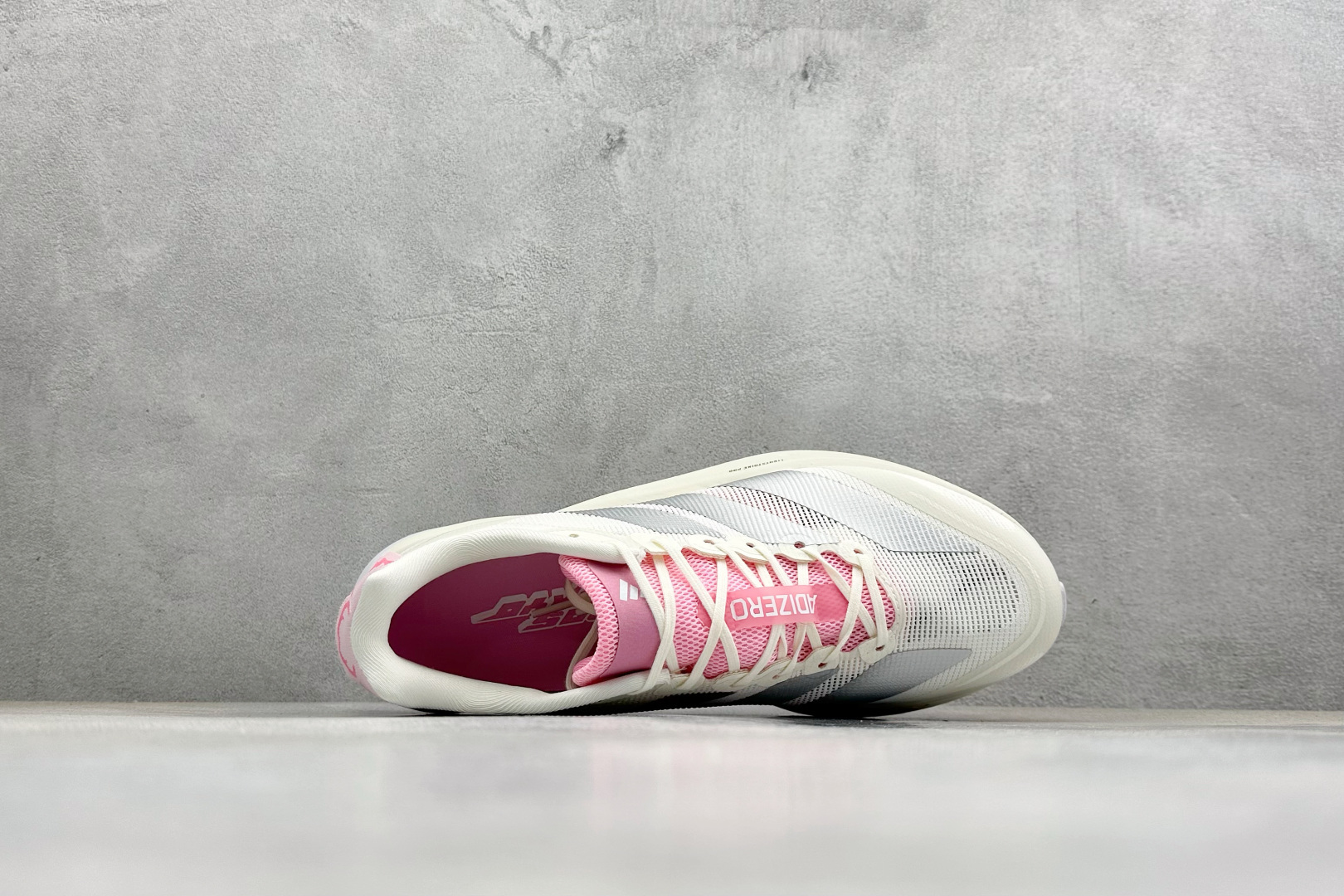 180 AD Adizero Boston 13 透气网布竞速跑鞋 JQ9666