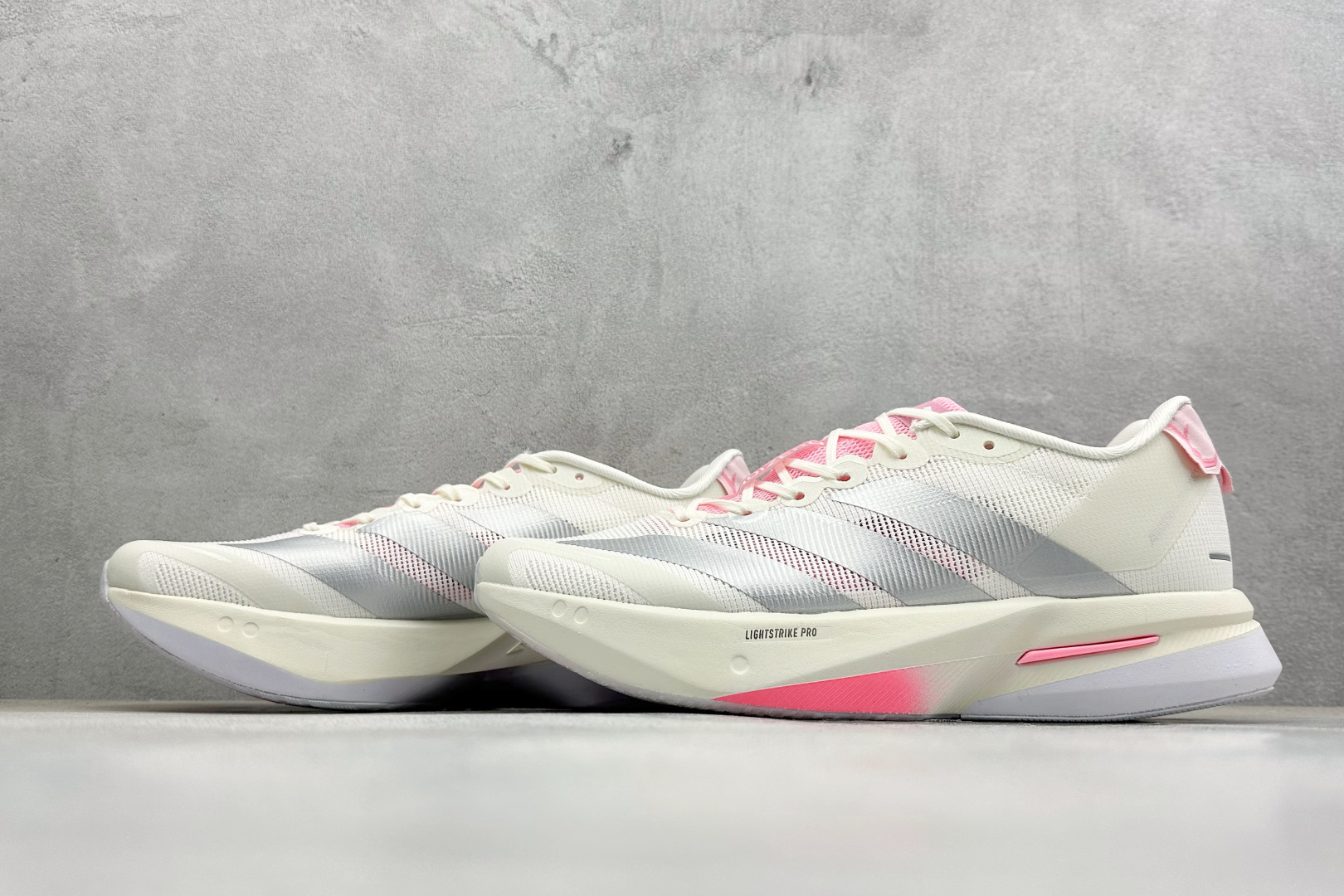 180 AD Adizero Boston 13 透气网布竞速跑鞋 JQ9666
