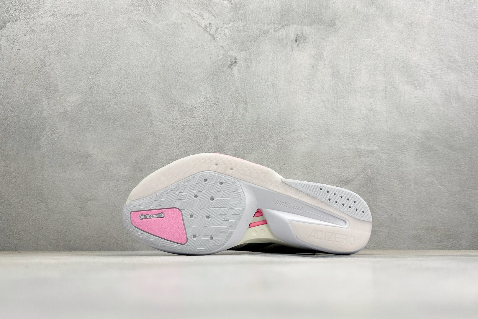 180 AD Adizero Boston 13 透气网布竞速跑鞋 JQ9666