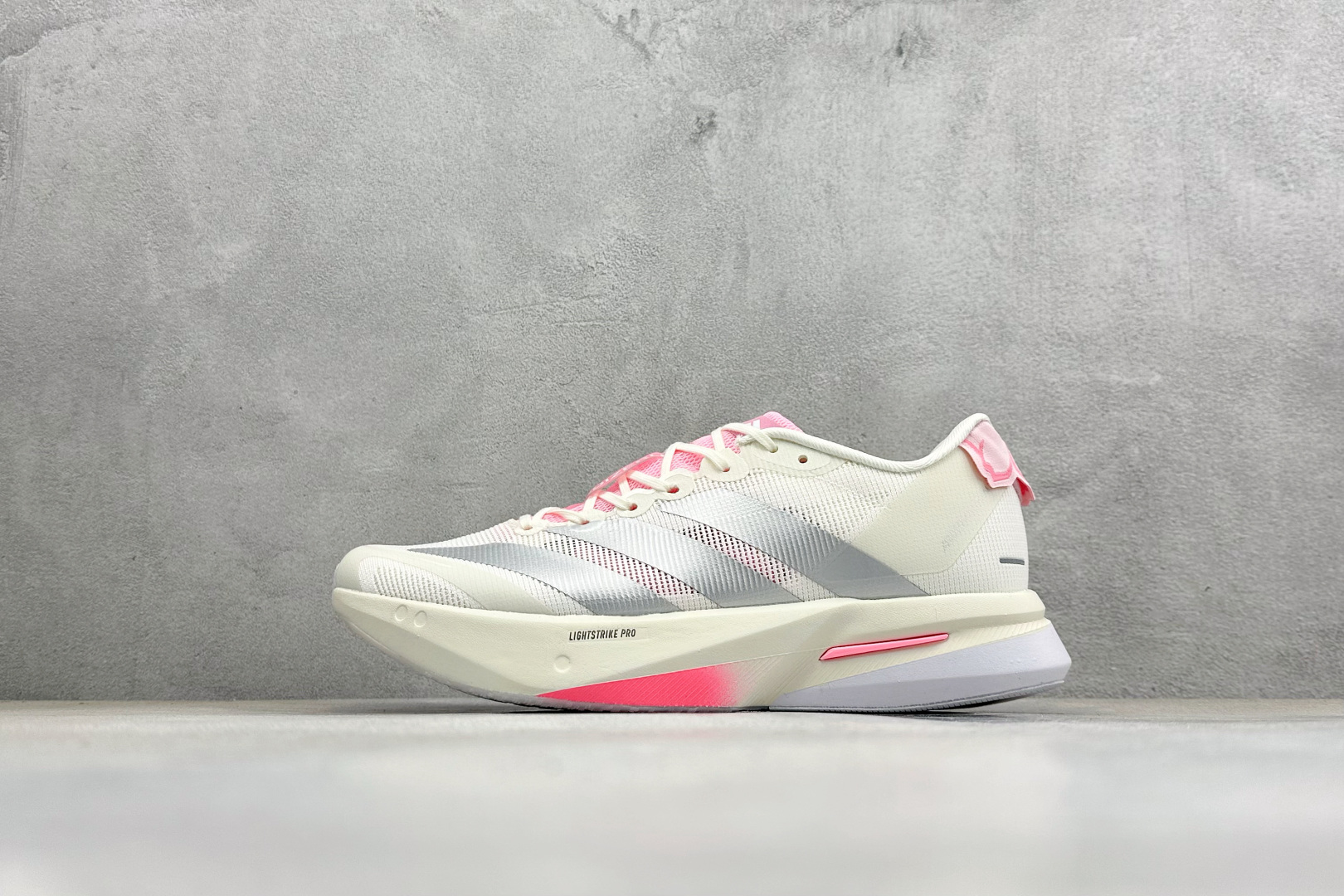 180 AD Adizero Boston 13 透气网布竞速跑鞋 JQ9666