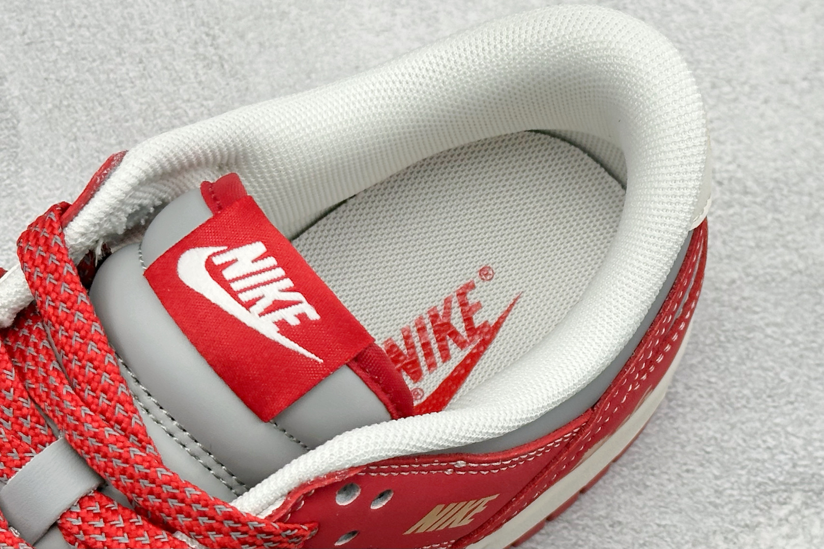 280 Nike Dunk Low Retro 马年限定 周年高端定制 低帮休闲板鞋 QW5288-106-Chinese UA Cheap High Quatity Brand Clothes Bags handbags Sneakers wholesale wholesaler seller from China Factory suppliers Fashion Clothing Shoes best Quality Beautiful Price 280 Nike Dunk Low Retro 马年限定 周年高端定制 低帮休闲板鞋 QW5288-106