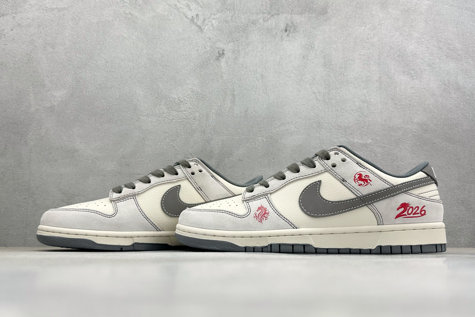 Nike Dunk Low Retro 马年限定 周年高端定制 低帮休闲板鞋 DX2688-010-Top High Quatity Cheap Sneakers Fashion Clothing Clothes Bags handbags Shoes of all Brand wholesale With The best Quality And Beautiful Price from China Factory Chinese suppliers wholesaler seller Nike Dunk Low Retro 马年限定 周年高端定制 低帮休闲板鞋 DX2688-010