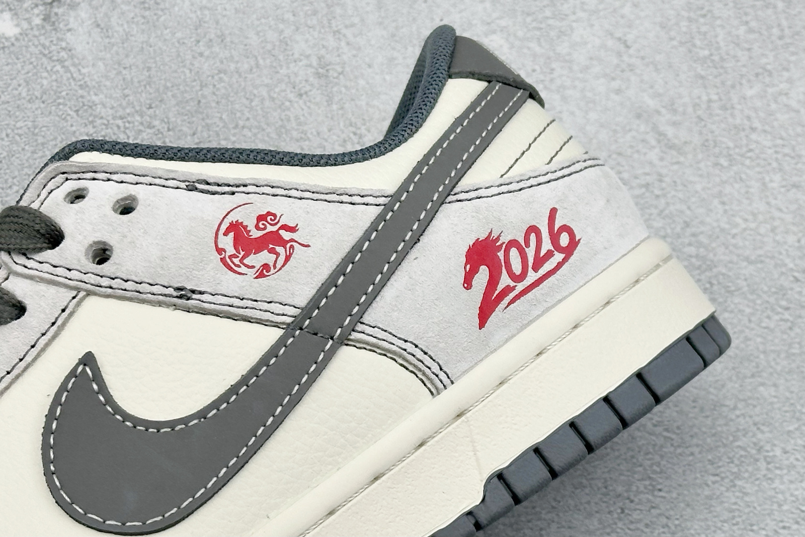Nike Dunk Low Retro 马年限定 周年高端定制 低帮休闲板鞋 DX2688-010-Top High Quatity Cheap Sneakers Fashion Clothing Clothes Bags handbags Shoes of all Brand wholesale With The best Quality And Beautiful Price from China Factory Chinese suppliers wholesaler seller Nike Dunk Low Retro 马年限定 周年高端定制 低帮休闲板鞋 DX2688-010