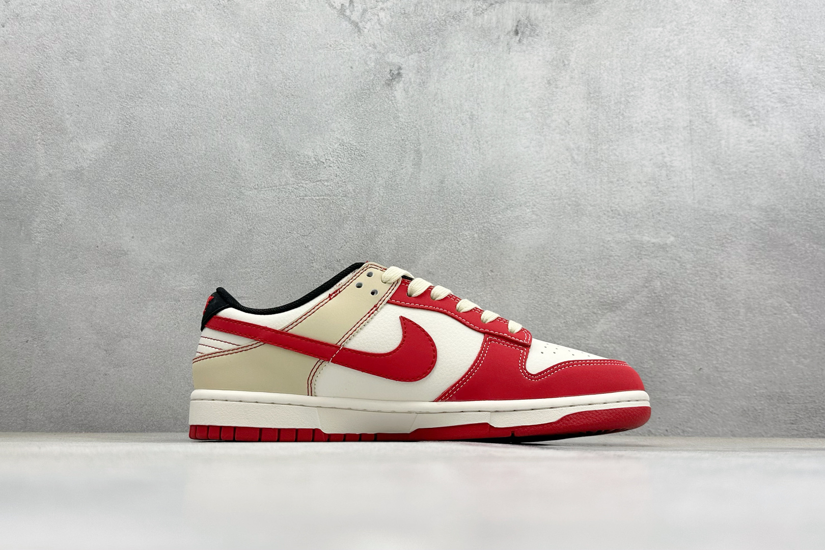 Nike Dunk Low Retro 马年限定 周年高端定制 低帮休闲板鞋 SD6868-113-Top High Quatity Cheap Sneakers Fashion Clothing Clothes Bags handbags Shoes of all Brand wholesale With The best Quality And Beautiful Price from China Factory Chinese suppliers wholesaler seller Nike Dunk Low Retro 马年限定 周年高端定制 低帮休闲板鞋 SD6868-113