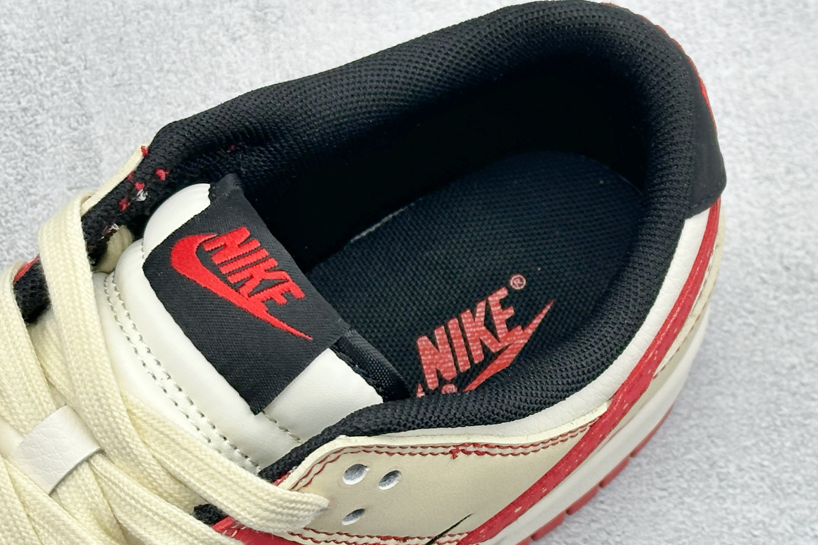 Nike Dunk Low Retro 马年限定 周年高端定制 低帮休闲板鞋 SD6868-113-Top High Quatity Cheap Sneakers Fashion Clothing Clothes Bags handbags Shoes of all Brand wholesale With The best Quality And Beautiful Price from China Factory Chinese suppliers wholesaler seller Nike Dunk Low Retro 马年限定 周年高端定制 低帮休闲板鞋 SD6868-113