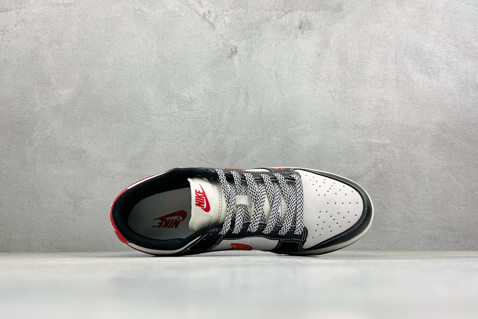 280 Nike Dunk Low Retro 马年限定 周年高端定制 低帮休闲板鞋 MY9969-906-Chinese UA Cheap High Quatity Brand Clothes Bags handbags Sneakers wholesale wholesaler seller from China Factory suppliers Fashion Clothing Shoes best Quality Beautiful Price 280 Nike Dunk Low Retro 马年限定 周年高端定制 低帮休闲板鞋 MY9969-906
