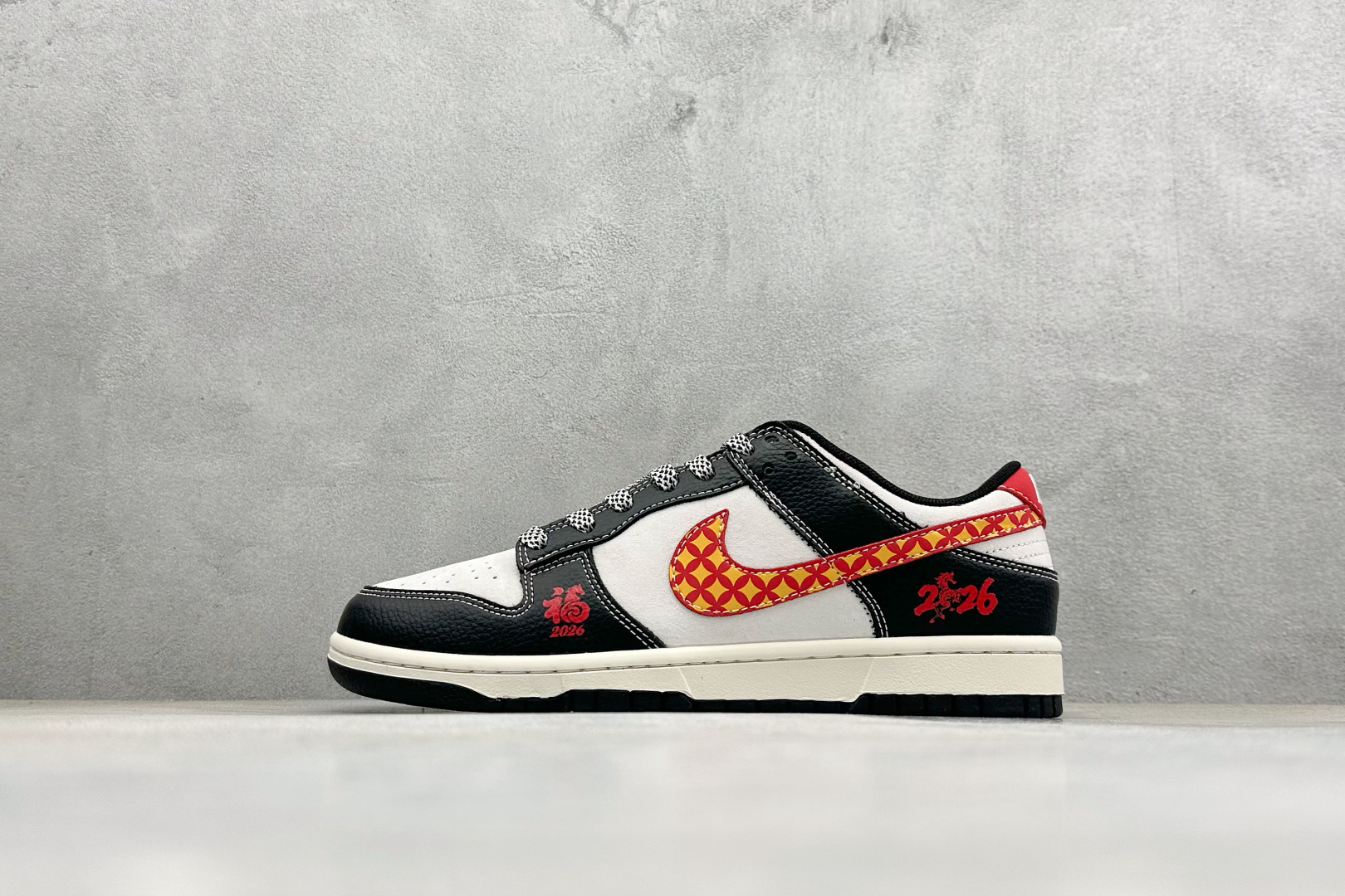280 Nike Dunk Low Retro 马年限定 周年高端定制 低帮休闲板鞋 MY9969-906-Chinese UA Cheap High Quatity Brand Clothes Bags handbags Sneakers wholesale wholesaler seller from China Factory suppliers Fashion Clothing Shoes best Quality Beautiful Price 280 Nike Dunk Low Retro 马年限定 周年高端定制 低帮休闲板鞋 MY9969-906