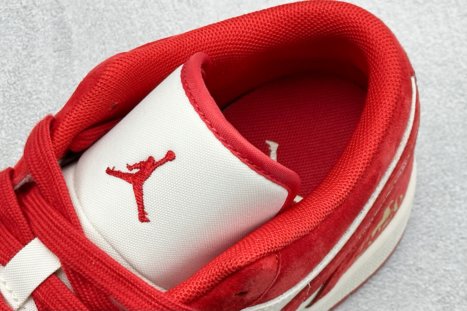 Air Jordan 1 Low AJ1 乔1 2026马年限定 高端定制 低帮复古篮球鞋 DX6259-602-Top High Quatity Cheap Sneakers Fashion Clothing Clothes Bags handbags Shoes of all Brand wholesale With The best Quality And Beautiful Price from China Factory Chinese suppliers wholesaler seller Air Jordan 1 Low AJ1 乔1 2026马年限定 高端定制 低帮复古篮球鞋 DX6259-602