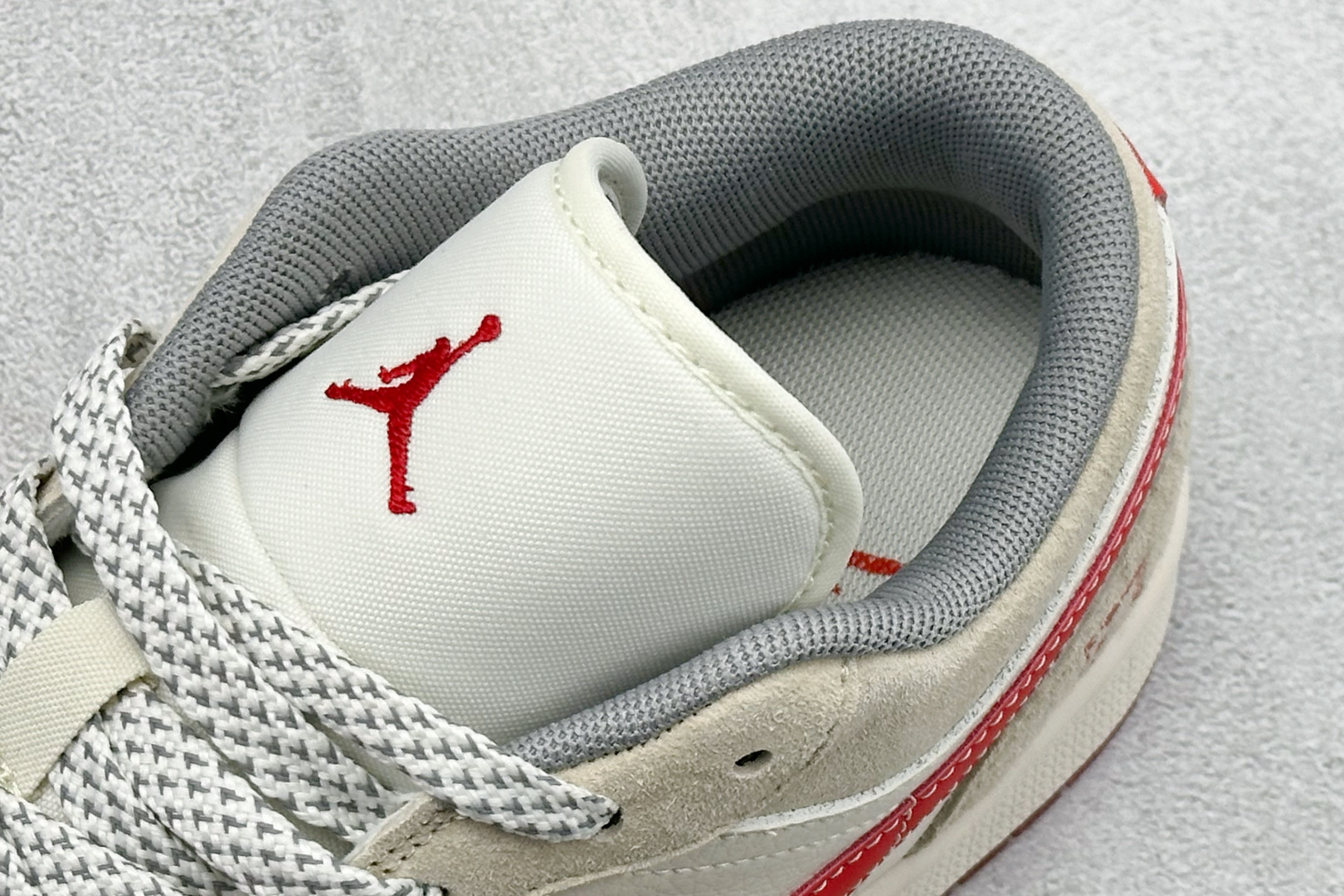 Air Jordan 1 Low AJ1 乔1 马年限定 高端定制 低帮复古篮球鞋 JY6988-139-Top High Quatity Cheap Sneakers Fashion Clothing Clothes Bags handbags Shoes of all Brand wholesale With The best Quality And Beautiful Price from China Factory Chinese suppliers wholesaler seller Air Jordan 1 Low AJ1 乔1 马年限定 高端定制 低帮复古篮球鞋 JY6988-139
