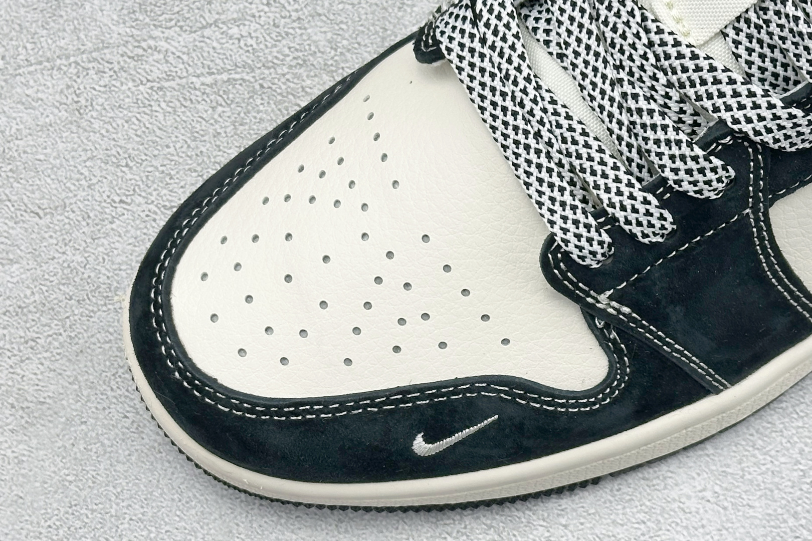 Air Jordan 1 Low AJ1 乔1 2026马年限定 高端定制 低帮复古篮球鞋 JJ5908-001-Top High Quatity Cheap Sneakers Fashion Clothing Clothes Bags handbags Shoes of all Brand wholesale With The best Quality And Beautiful Price from China Factory Chinese suppliers wholesaler seller Air Jordan 1 Low AJ1 乔1 2026马年限定 高端定制 低帮复古篮球鞋 JJ5908-001