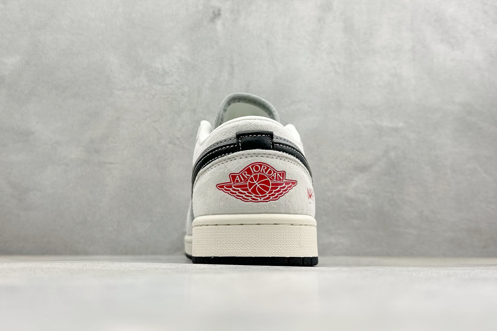 Air Jordan 1 Low AJ1 乔1 马年限定 高端定制 低帮复古篮球鞋 JP2026-126