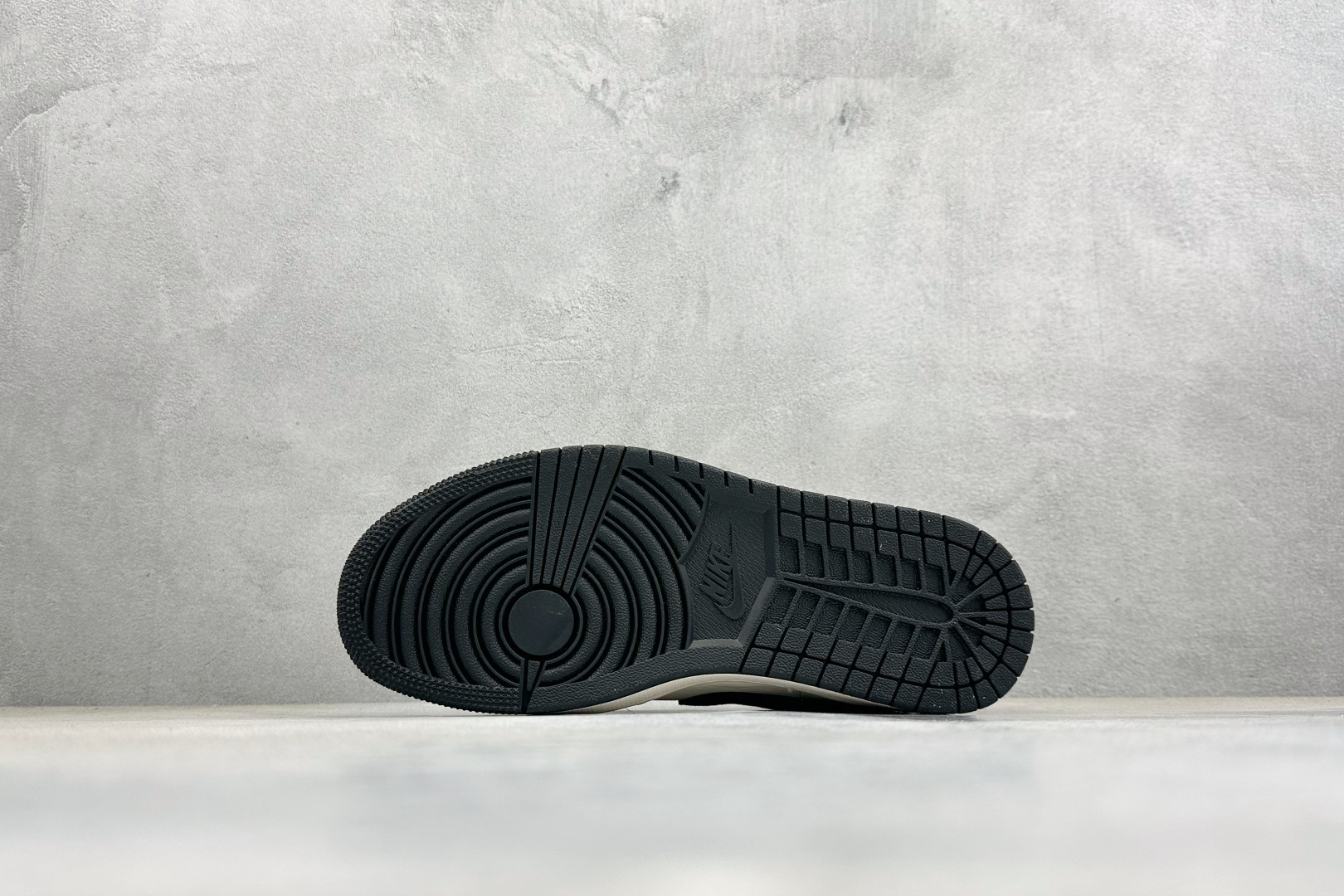 Air Jordan 1 Low AJ1 乔1 2026马年限定 高端定制 低帮复古篮球鞋 MZ9588-840-Top High Quatity Cheap Sneakers Fashion Clothing Clothes Bags handbags Shoes of all Brand wholesale With The best Quality And Beautiful Price from China Factory Chinese suppliers wholesaler seller Air Jordan 1 Low AJ1 乔1 2026马年限定 高端定制 低帮复古篮球鞋 MZ9588-840