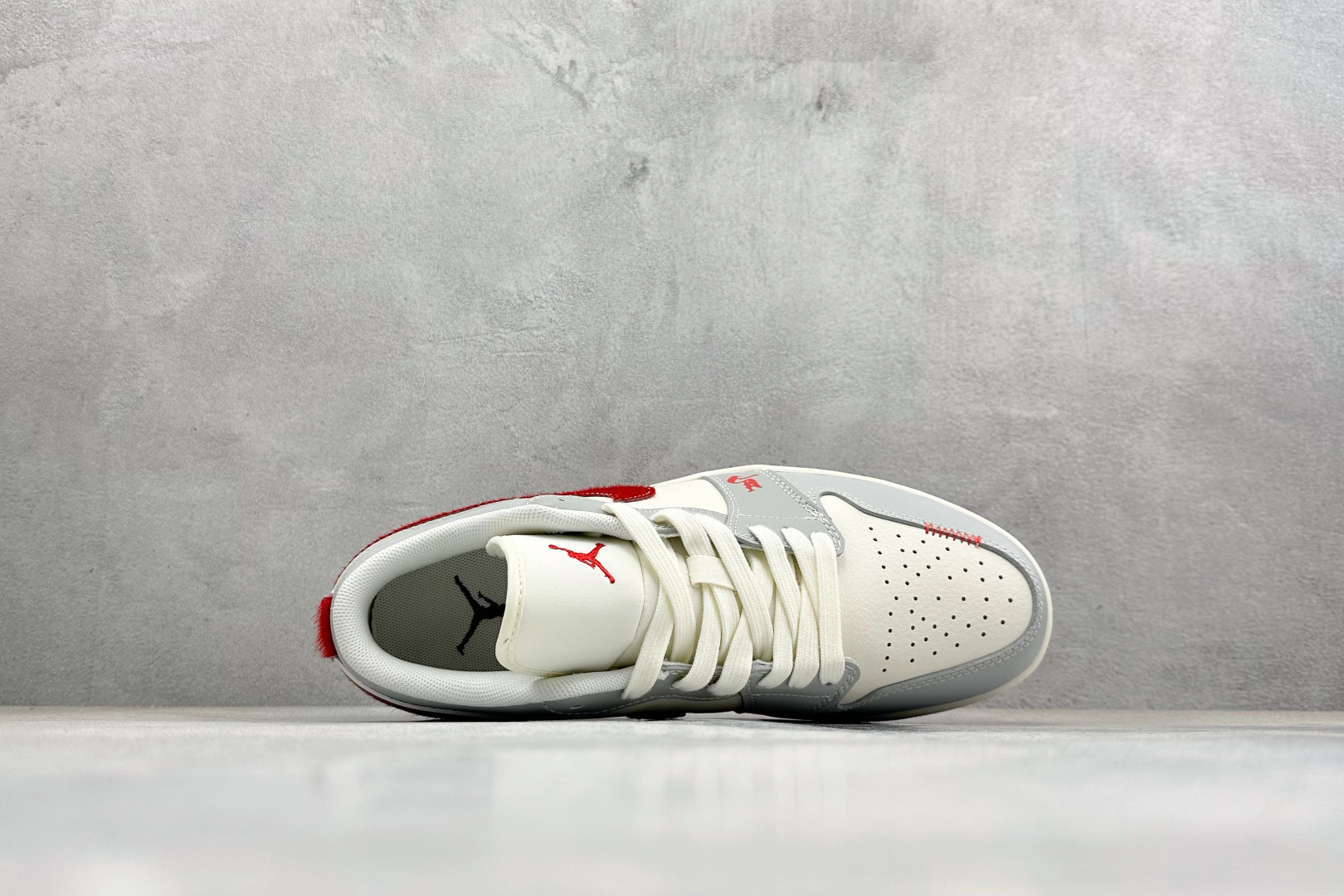 Air Jordan 1 Low AJ1 乔1 2026马年限定 高端定制 低帮复古篮球鞋 MZ9588-841-Top High Quatity Cheap Sneakers Fashion Clothing Clothes Bags handbags Shoes of all Brand wholesale With The best Quality And Beautiful Price from China Factory Chinese suppliers wholesaler seller Air Jordan 1 Low AJ1 乔1 2026马年限定 高端定制 低帮复古篮球鞋 MZ9588-841