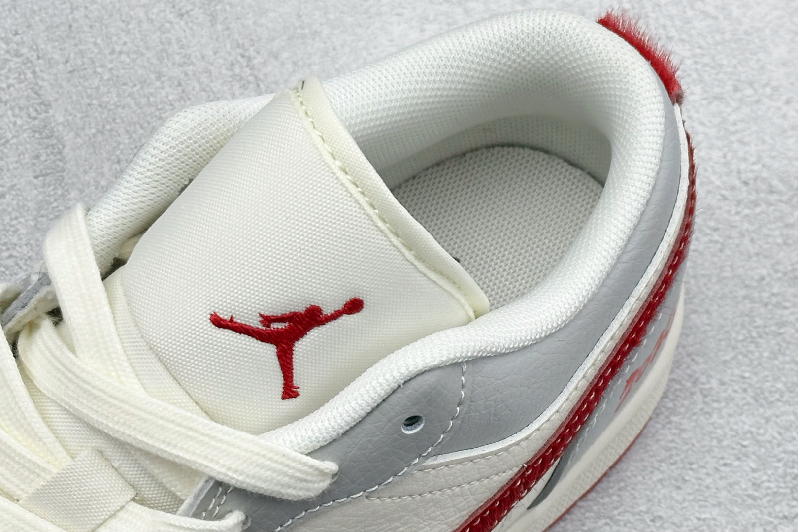 Air Jordan 1 Low AJ1 乔1 2026马年限定 高端定制 低帮复古篮球鞋 MZ9588-841-Top High Quatity Cheap Sneakers Fashion Clothing Clothes Bags handbags Shoes of all Brand wholesale With The best Quality And Beautiful Price from China Factory Chinese suppliers wholesaler seller Air Jordan 1 Low AJ1 乔1 2026马年限定 高端定制 低帮复古篮球鞋 MZ9588-841