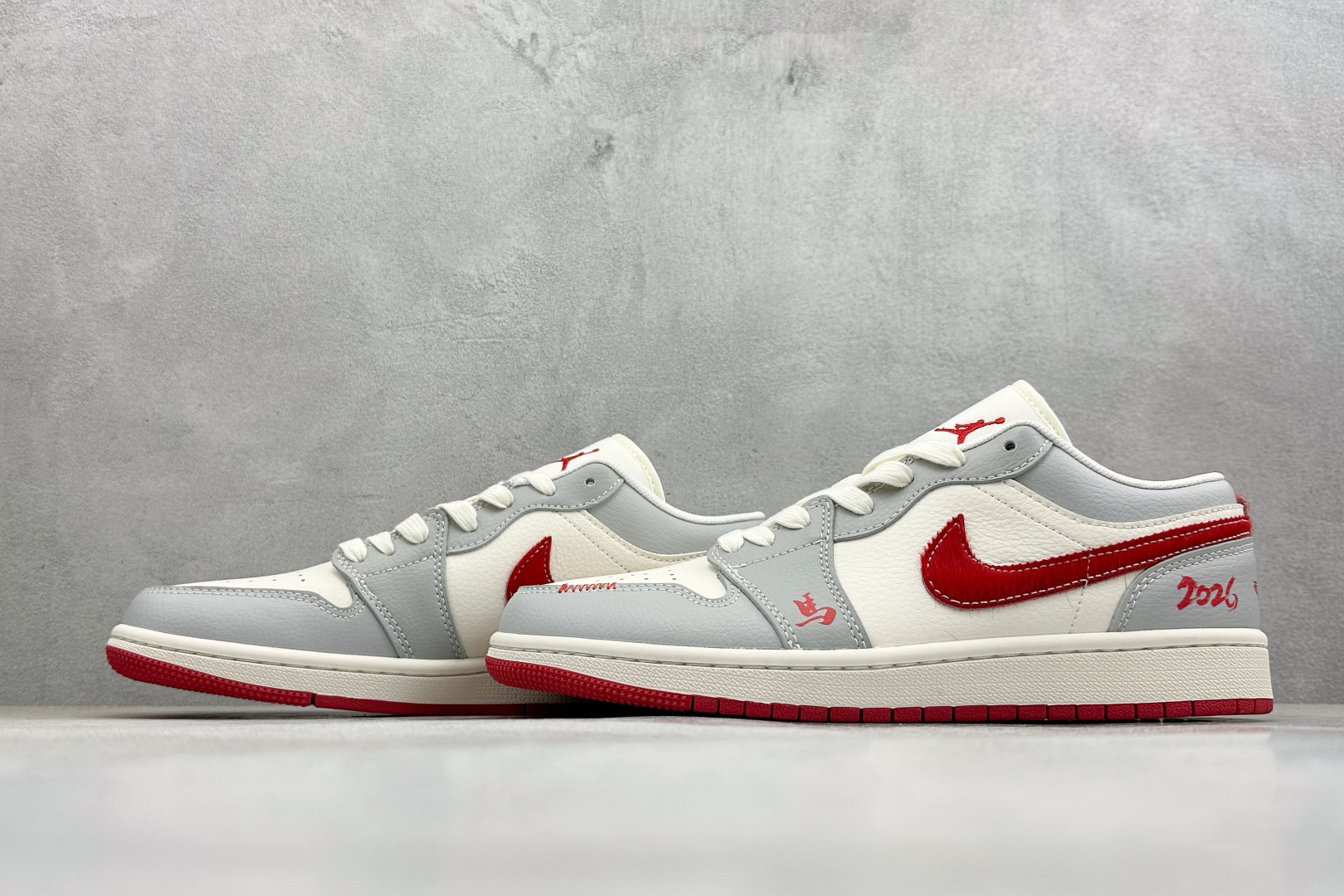Air Jordan 1 Low AJ1 乔1 2026马年限定 高端定制 低帮复古篮球鞋 MZ9588-841-Top High Quatity Cheap Sneakers Fashion Clothing Clothes Bags handbags Shoes of all Brand wholesale With The best Quality And Beautiful Price from China Factory Chinese suppliers wholesaler seller Air Jordan 1 Low AJ1 乔1 2026马年限定 高端定制 低帮复古篮球鞋 MZ9588-841