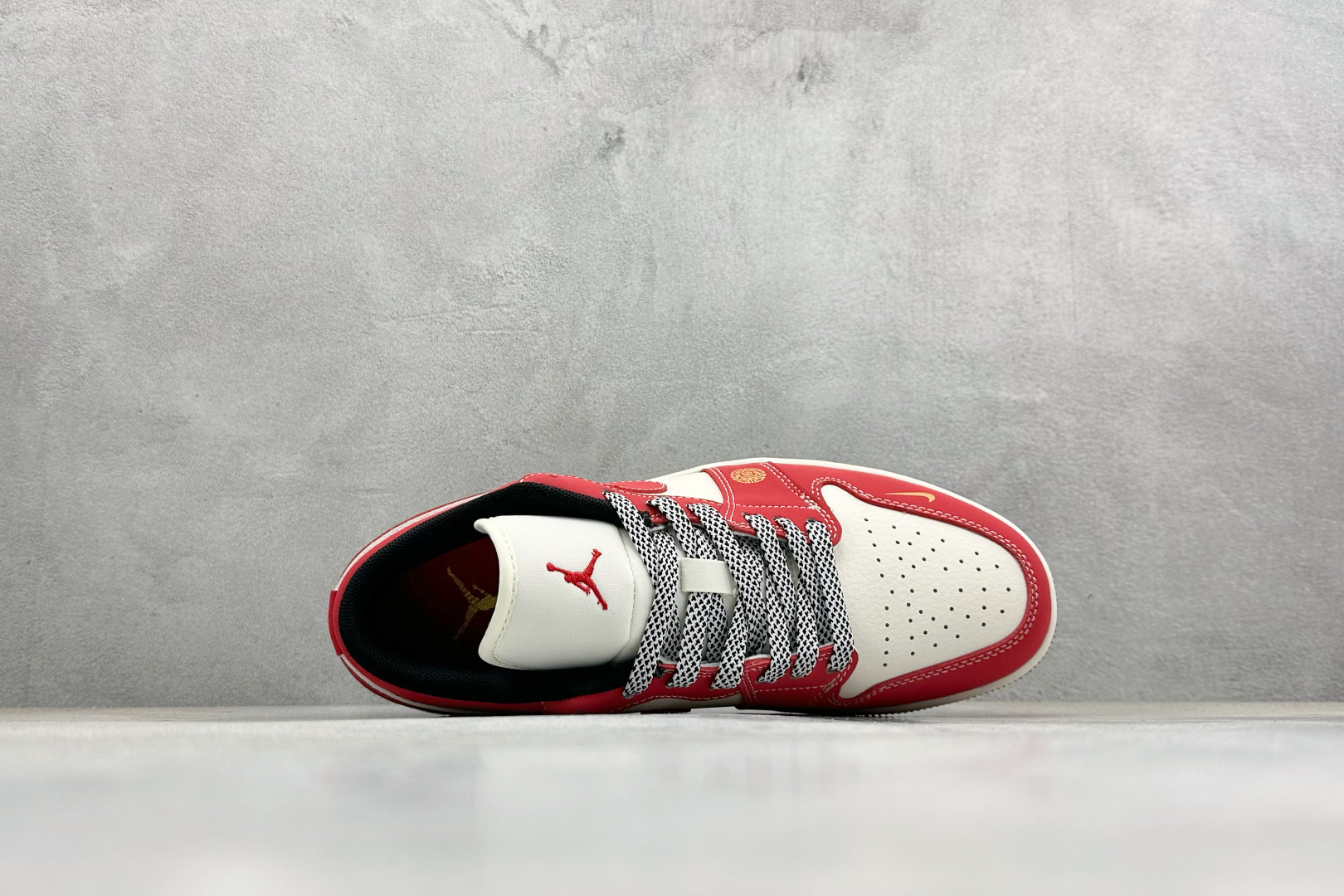 Air Jordan 1 Low AJ1 乔1 2026马年限定 高端定制 低帮复古篮球鞋 MZ9588-842-Top High Quatity Cheap Sneakers Fashion Clothing Clothes Bags handbags Shoes of all Brand wholesale With The best Quality And Beautiful Price from China Factory Chinese suppliers wholesaler seller Air Jordan 1 Low AJ1 乔1 2026马年限定 高端定制 低帮复古篮球鞋 MZ9588-842