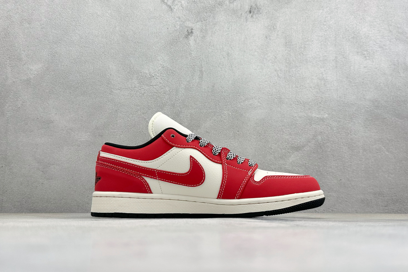 Air Jordan 1 Low AJ1 乔1 2026马年限定 高端定制 低帮复古篮球鞋 MZ9588-842-Top High Quatity Cheap Sneakers Fashion Clothing Clothes Bags handbags Shoes of all Brand wholesale With The best Quality And Beautiful Price from China Factory Chinese suppliers wholesaler seller Air Jordan 1 Low AJ1 乔1 2026马年限定 高端定制 低帮复古篮球鞋 MZ9588-842