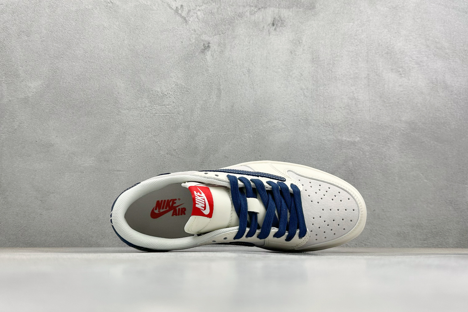 Air Jordan 1 Low AJ1 乔1 马年限定 高端定制 低帮倒钩复古篮球鞋 MZ9588-906-Top High Quatity Cheap Sneakers Fashion Clothing Clothes Bags handbags Shoes of all Brand wholesale With The best Quality And Beautiful Price from China Factory Chinese suppliers wholesaler seller Air Jordan 1 Low AJ1 乔1 马年限定 高端定制 低帮倒钩复古篮球鞋 MZ9588-906