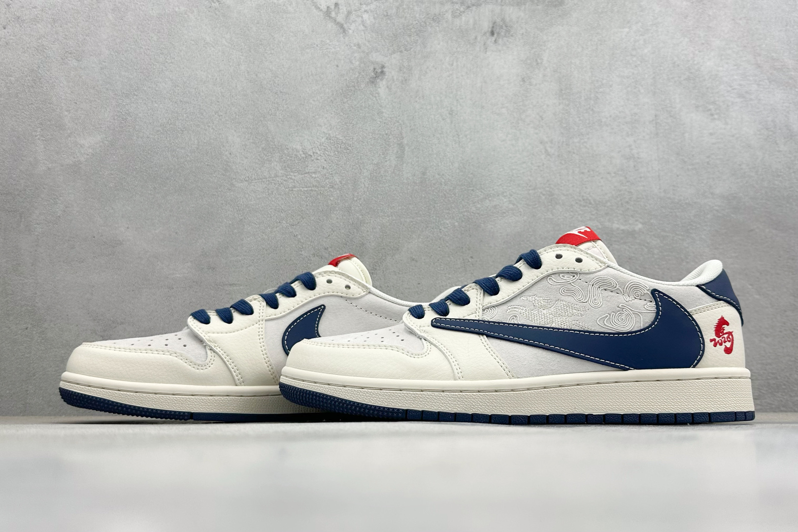 Air Jordan 1 Low AJ1 乔1 马年限定 高端定制 低帮倒钩复古篮球鞋 MZ9588-906-Top High Quatity Cheap Sneakers Fashion Clothing Clothes Bags handbags Shoes of all Brand wholesale With The best Quality And Beautiful Price from China Factory Chinese suppliers wholesaler seller Air Jordan 1 Low AJ1 乔1 马年限定 高端定制 低帮倒钩复古篮球鞋 MZ9588-906