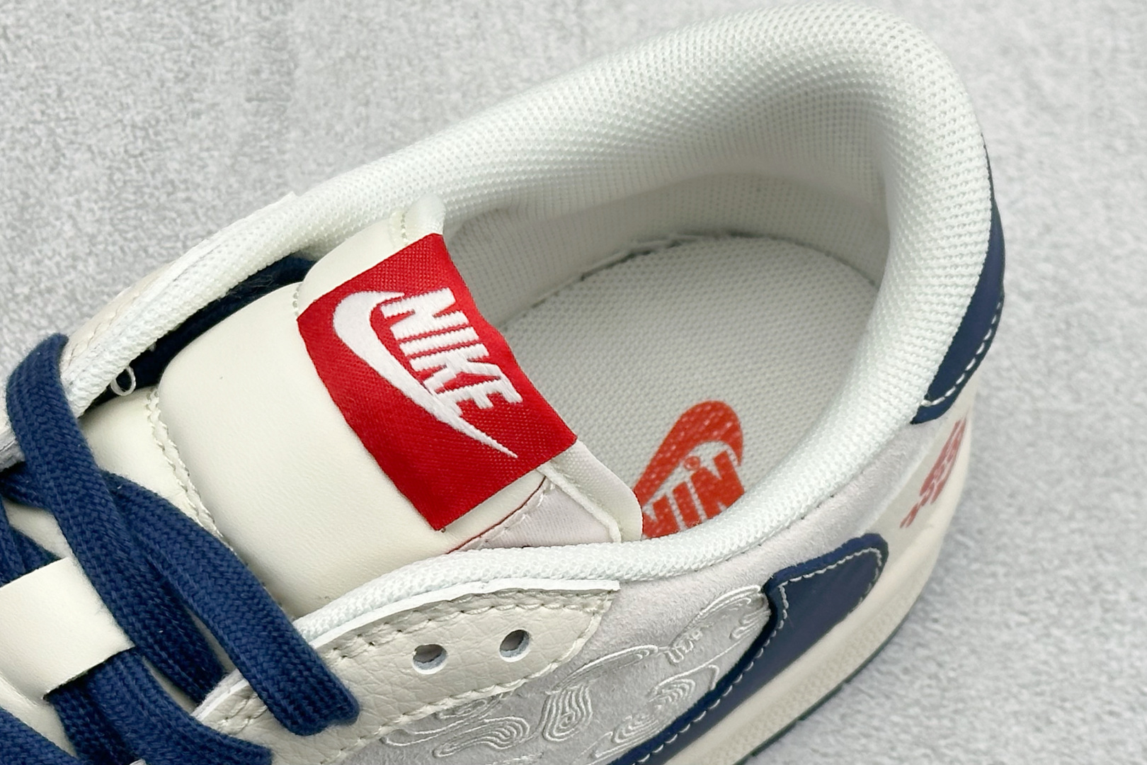 Air Jordan 1 Low AJ1 乔1 马年限定 高端定制 低帮倒钩复古篮球鞋 MZ9588-906-Top High Quatity Cheap Sneakers Fashion Clothing Clothes Bags handbags Shoes of all Brand wholesale With The best Quality And Beautiful Price from China Factory Chinese suppliers wholesaler seller Air Jordan 1 Low AJ1 乔1 马年限定 高端定制 低帮倒钩复古篮球鞋 MZ9588-906