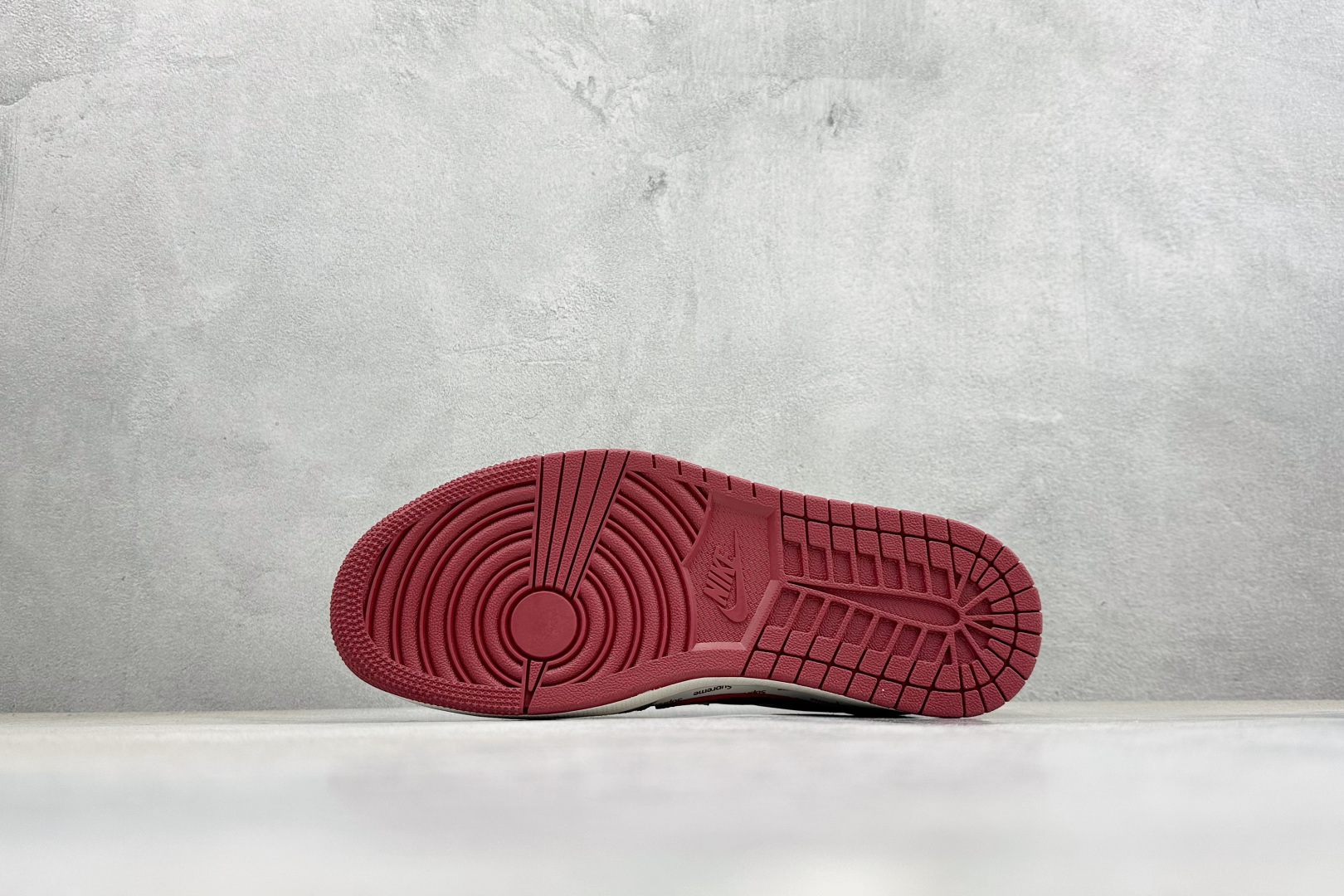 Air Jordan 1 Low AJ1 乔1 2026马年限定 高端定制 低帮倒钩复古篮球鞋 JP2026-119-Top High Quatity Cheap Sneakers Fashion Clothing Clothes Bags handbags Shoes of all Brand wholesale With The best Quality And Beautiful Price from China Factory Chinese suppliers wholesaler seller Air Jordan 1 Low AJ1 乔1 2026马年限定 高端定制 低帮倒钩复古篮球鞋 JP2026-119