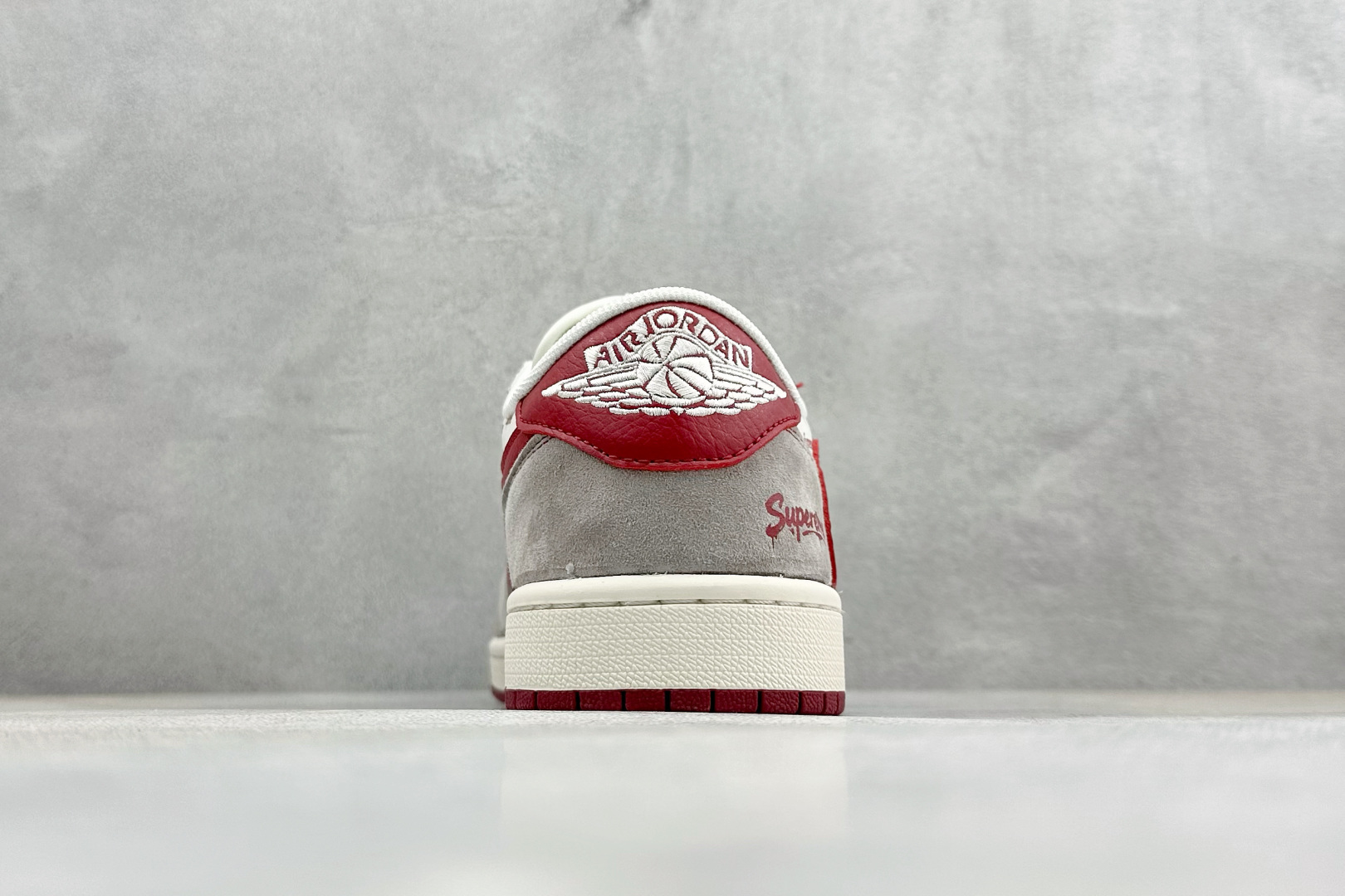 Air Jordan 1 Low AJ1 乔1 2026马年限定 高端定制 低帮倒钩复古篮球鞋 JP2026-119-Top High Quatity Cheap Sneakers Fashion Clothing Clothes Bags handbags Shoes of all Brand wholesale With The best Quality And Beautiful Price from China Factory Chinese suppliers wholesaler seller Air Jordan 1 Low AJ1 乔1 2026马年限定 高端定制 低帮倒钩复古篮球鞋 JP2026-119