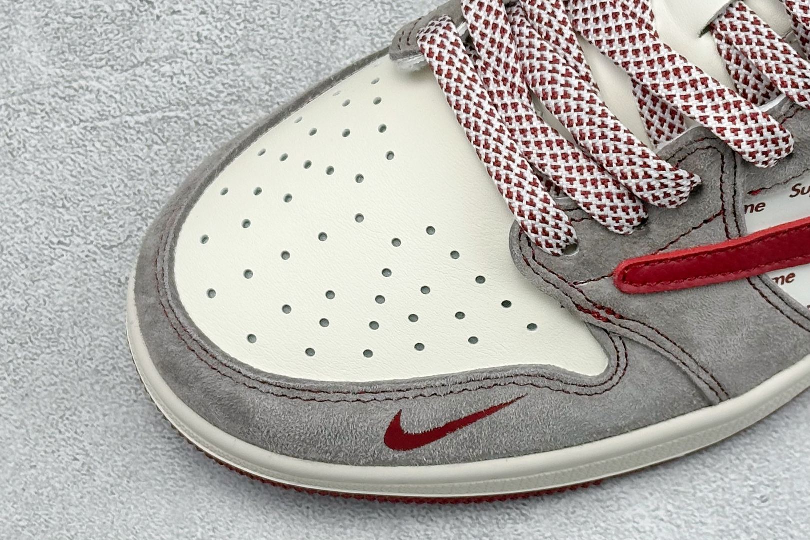 Air Jordan 1 Low AJ1 乔1 2026马年限定 高端定制 低帮倒钩复古篮球鞋 JP2026-119-Top High Quatity Cheap Sneakers Fashion Clothing Clothes Bags handbags Shoes of all Brand wholesale With The best Quality And Beautiful Price from China Factory Chinese suppliers wholesaler seller Air Jordan 1 Low AJ1 乔1 2026马年限定 高端定制 低帮倒钩复古篮球鞋 JP2026-119