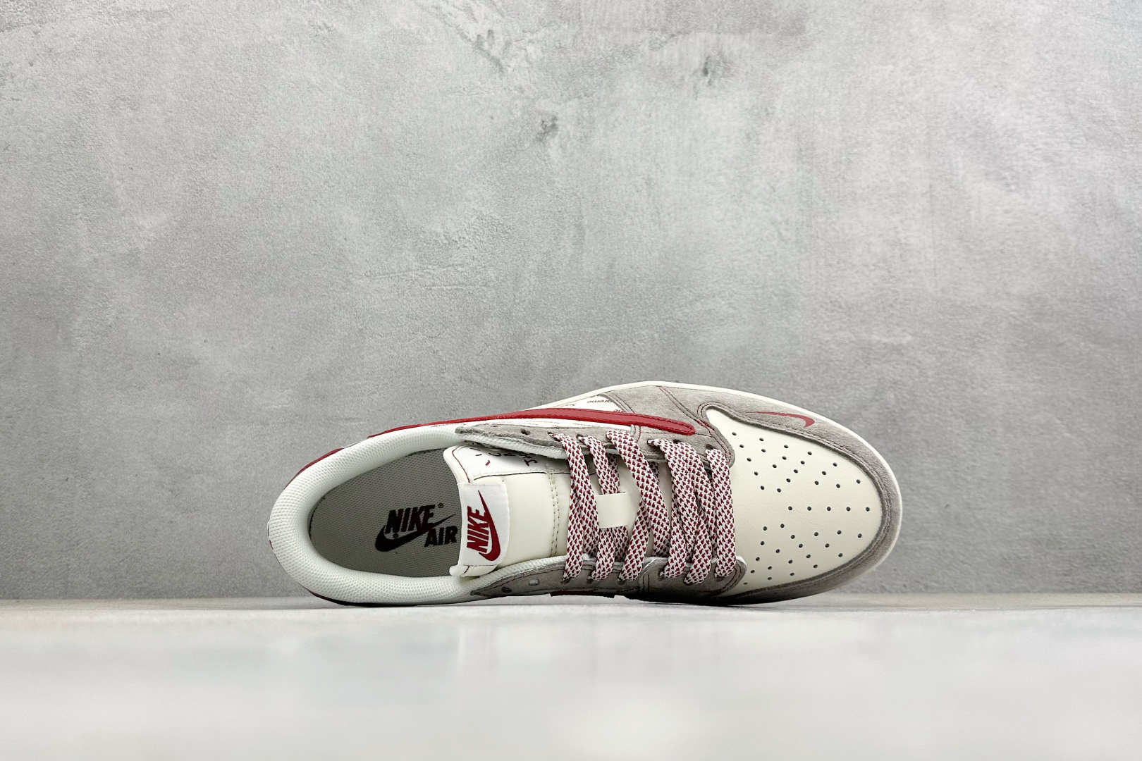 Air Jordan 1 Low AJ1 乔1 2026马年限定 高端定制 低帮倒钩复古篮球鞋 JP2026-119-Top High Quatity Cheap Sneakers Fashion Clothing Clothes Bags handbags Shoes of all Brand wholesale With The best Quality And Beautiful Price from China Factory Chinese suppliers wholesaler seller Air Jordan 1 Low AJ1 乔1 2026马年限定 高端定制 低帮倒钩复古篮球鞋 JP2026-119