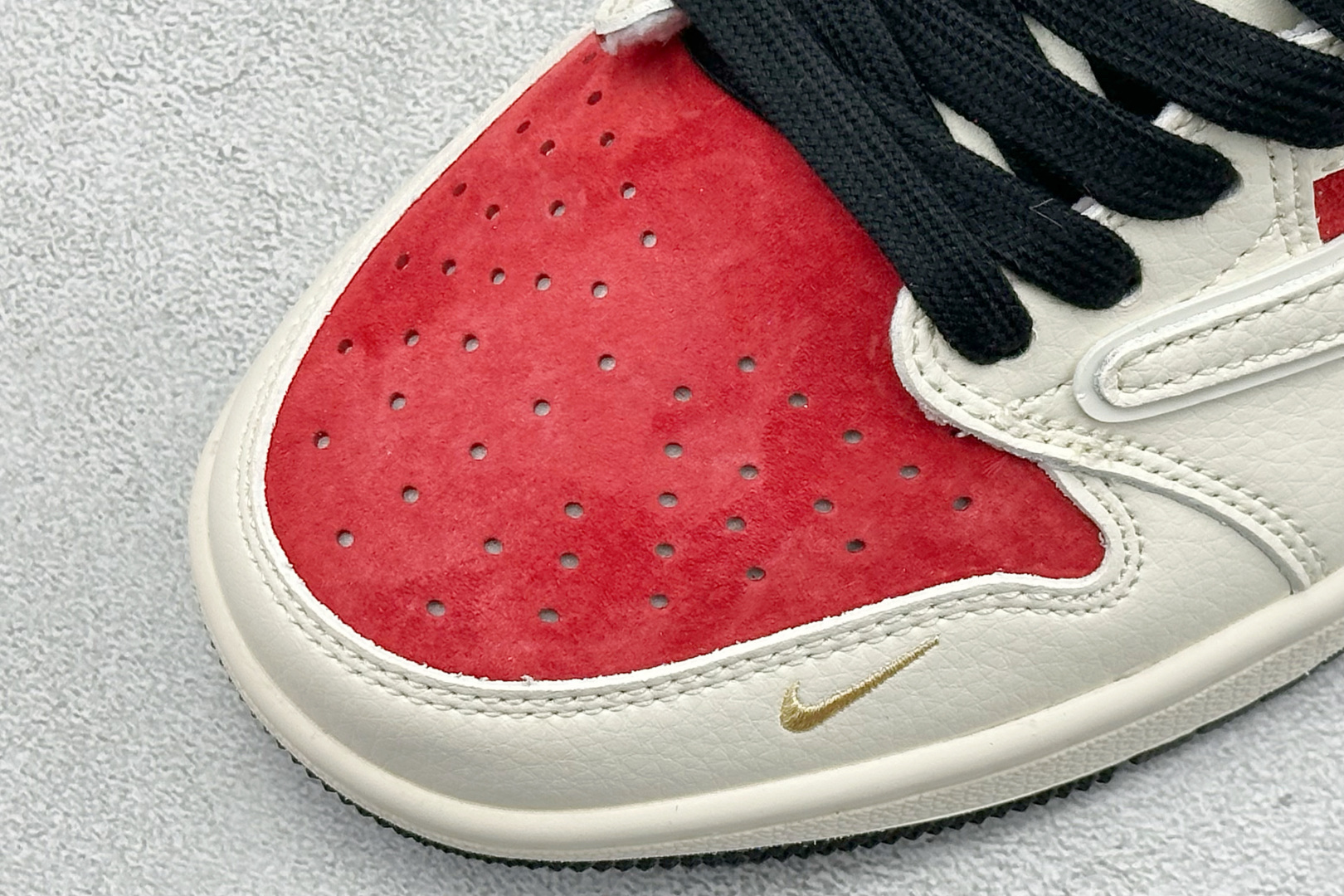 Air Jordan 1 Low AJ1 乔1 2026马年限定 高端定制 低帮倒钩复古篮球鞋 JP2026-161-Top High Quatity Cheap Sneakers Fashion Clothing Clothes Bags handbags Shoes of all Brand wholesale With The best Quality And Beautiful Price from China Factory Chinese suppliers wholesaler seller Air Jordan 1 Low AJ1 乔1 2026马年限定 高端定制 低帮倒钩复古篮球鞋 JP2026-161