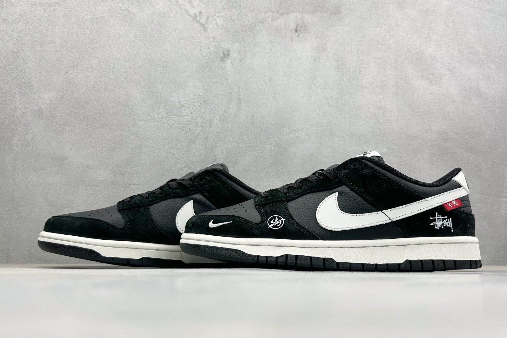 Nike Dunk Low Retro 马年限定 周年高端定制 低帮休闲板鞋 X25899-116-Top High Quatity Cheap Sneakers Fashion Clothing Clothes Bags handbags Shoes of all Brand wholesale With The best Quality And Beautiful Price from China Factory Chinese suppliers wholesaler seller Nike Dunk Low Retro 马年限定 周年高端定制 低帮休闲板鞋 X25899-116