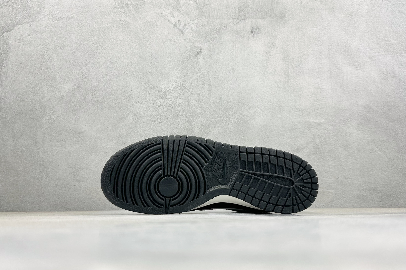 Nike Dunk Low Retro 马年限定 周年高端定制 低帮休闲板鞋 X25899-116-Top High Quatity Cheap Sneakers Fashion Clothing Clothes Bags handbags Shoes of all Brand wholesale With The best Quality And Beautiful Price from China Factory Chinese suppliers wholesaler seller Nike Dunk Low Retro 马年限定 周年高端定制 低帮休闲板鞋 X25899-116