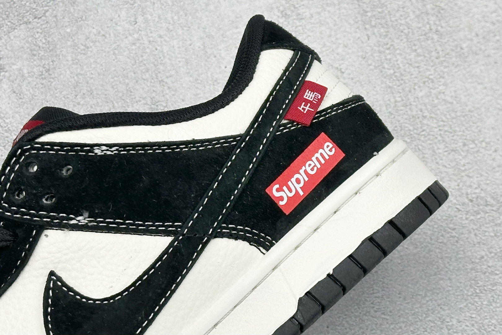 Nike Dunk Low Retro 马年限定 周年高端定制 低帮休闲板鞋 X25899-115-Chinese wholesaler seller Clothes Bags handbags wholesale Shoes High Quatity wholesaler seller Cheap Sneakers from China Factory Chinese suppliers china wholesale clothing wholesaler seller Nike Dunk Low Retro 马年限定 周年高端定制 低帮休闲板鞋 X25899-115