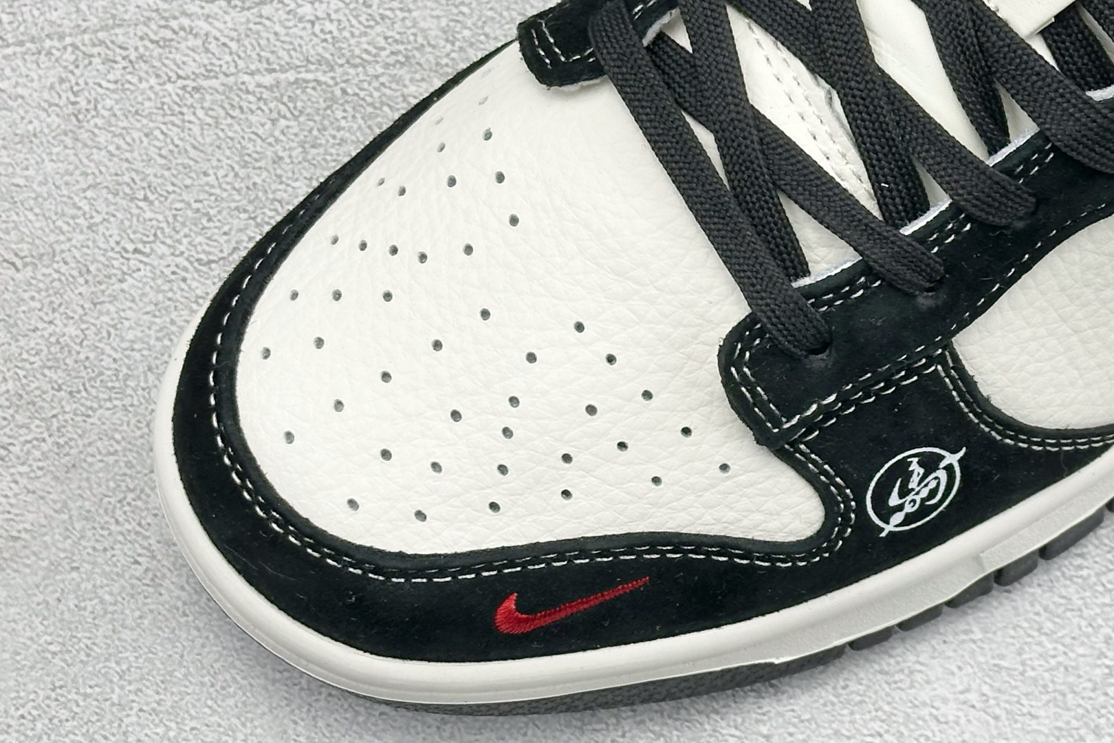Nike Dunk Low Retro 马年限定 周年高端定制 低帮休闲板鞋 X25899-115-Chinese wholesaler seller Clothes Bags handbags wholesale Shoes High Quatity wholesaler seller Cheap Sneakers from China Factory Chinese suppliers china wholesale clothing wholesaler seller Nike Dunk Low Retro 马年限定 周年高端定制 低帮休闲板鞋 X25899-115
