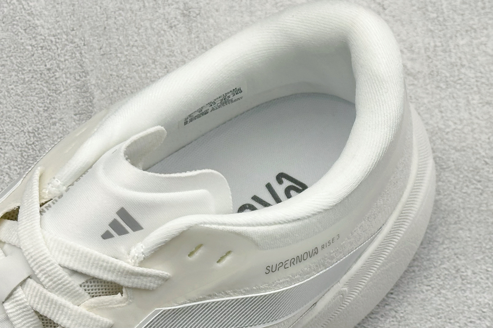 TY版Adidas Supernova Rise 3 阿迪达斯 减震回弹 运动透气休闲跑步鞋 JP8673-Top High Quatity Cheap Sneakers Fashion Clothing Clothes Bags handbags Shoes of all Brand wholesale With The best Quality And Beautiful Price from China Factory Chinese suppliers wholesaler seller TY版Adidas Supernova Rise 3 阿迪达斯 减震回弹 运动透气休闲跑步鞋 JP8673