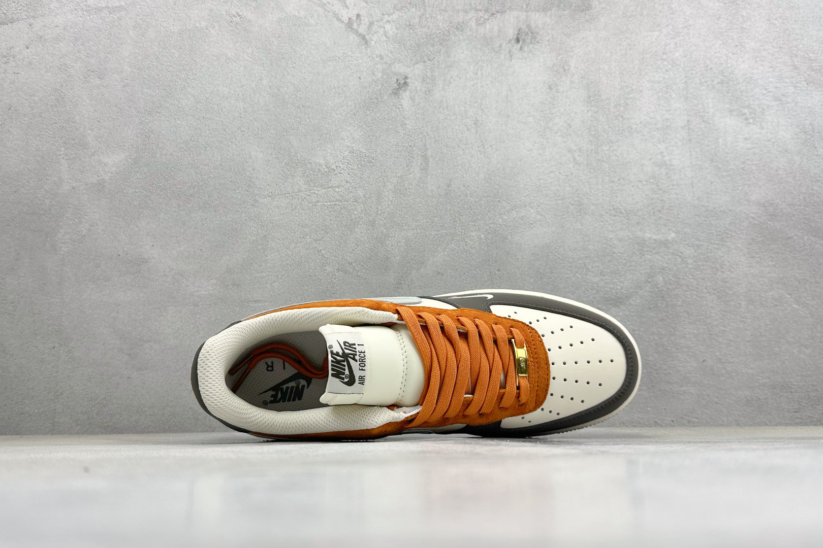 SC版Nike Air Force 1'07 Low 棕灰镭射 空军一号低帮休闲板鞋 NH0601-530-Top High Quatity Cheap Sneakers Fashion Clothing Clothes Bags handbags Shoes of all Brand wholesale With The best Quality And Beautiful Price from China Factory Chinese suppliers wholesaler seller SC版Nike Air Force 1'07 Low 棕灰镭射 空军一号低帮休闲板鞋 NH0601-530